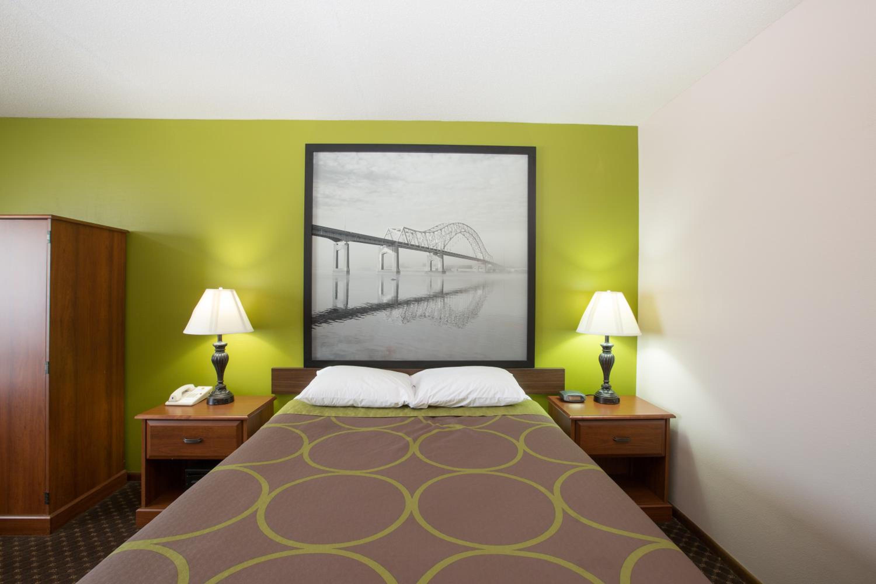 Standard Queen Room photo 2