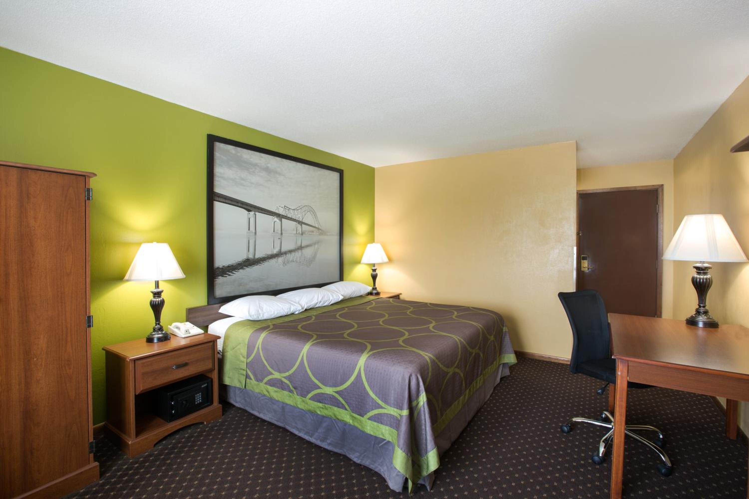 King Room - Non-Smoking photo 1