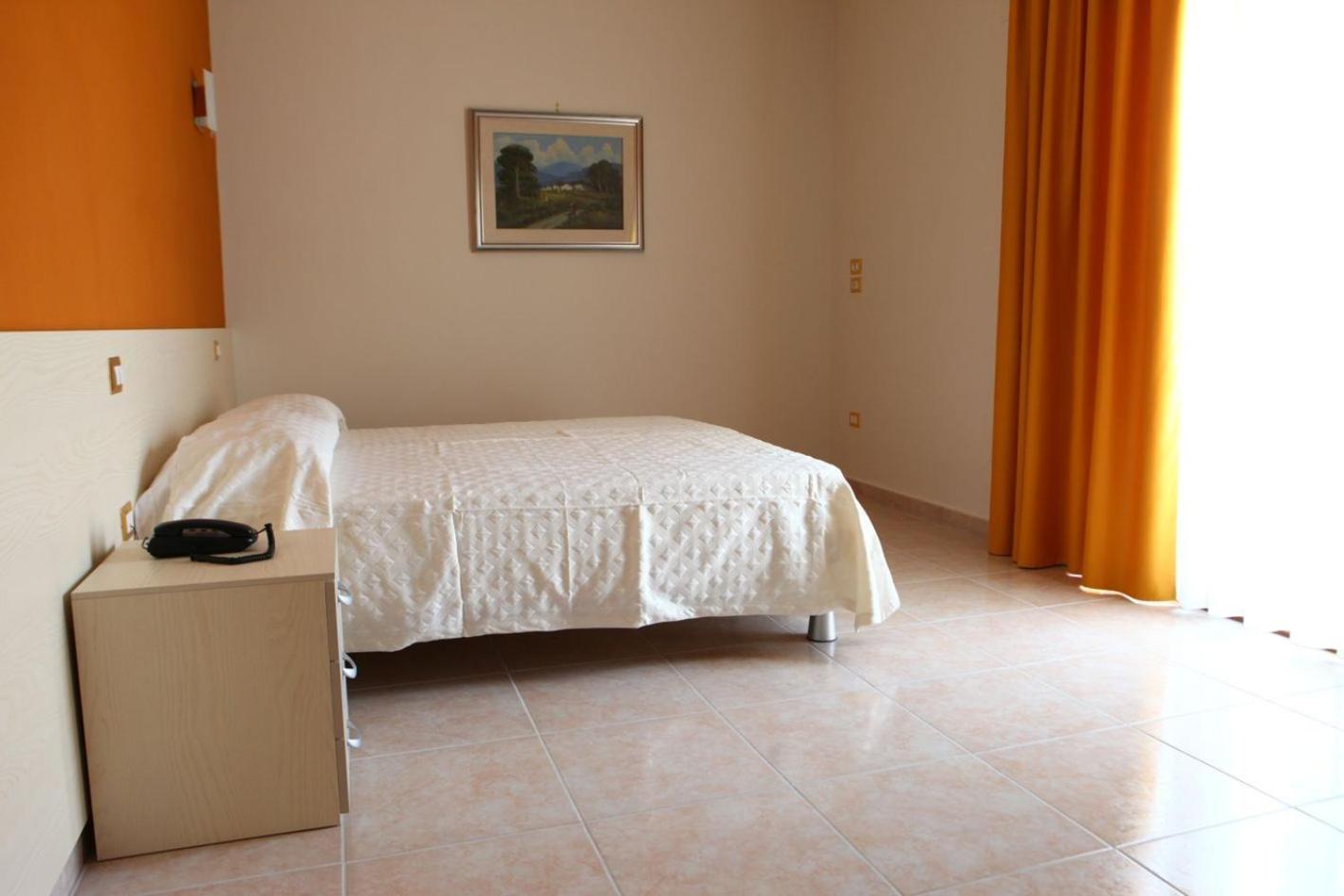 Superior Double or Twin Room with Terrace photo 2