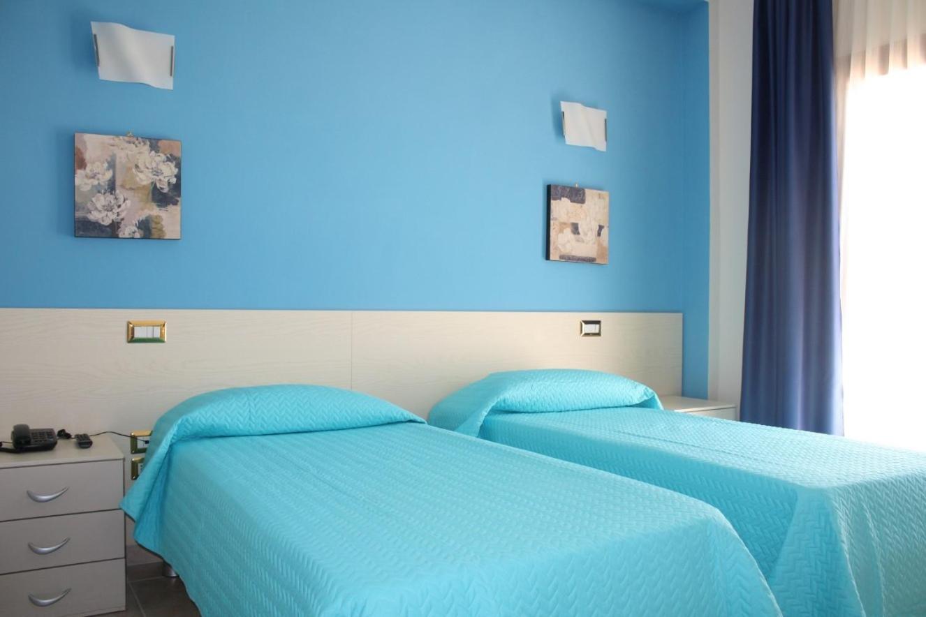 Double or Twin Room with Garden View photo 1