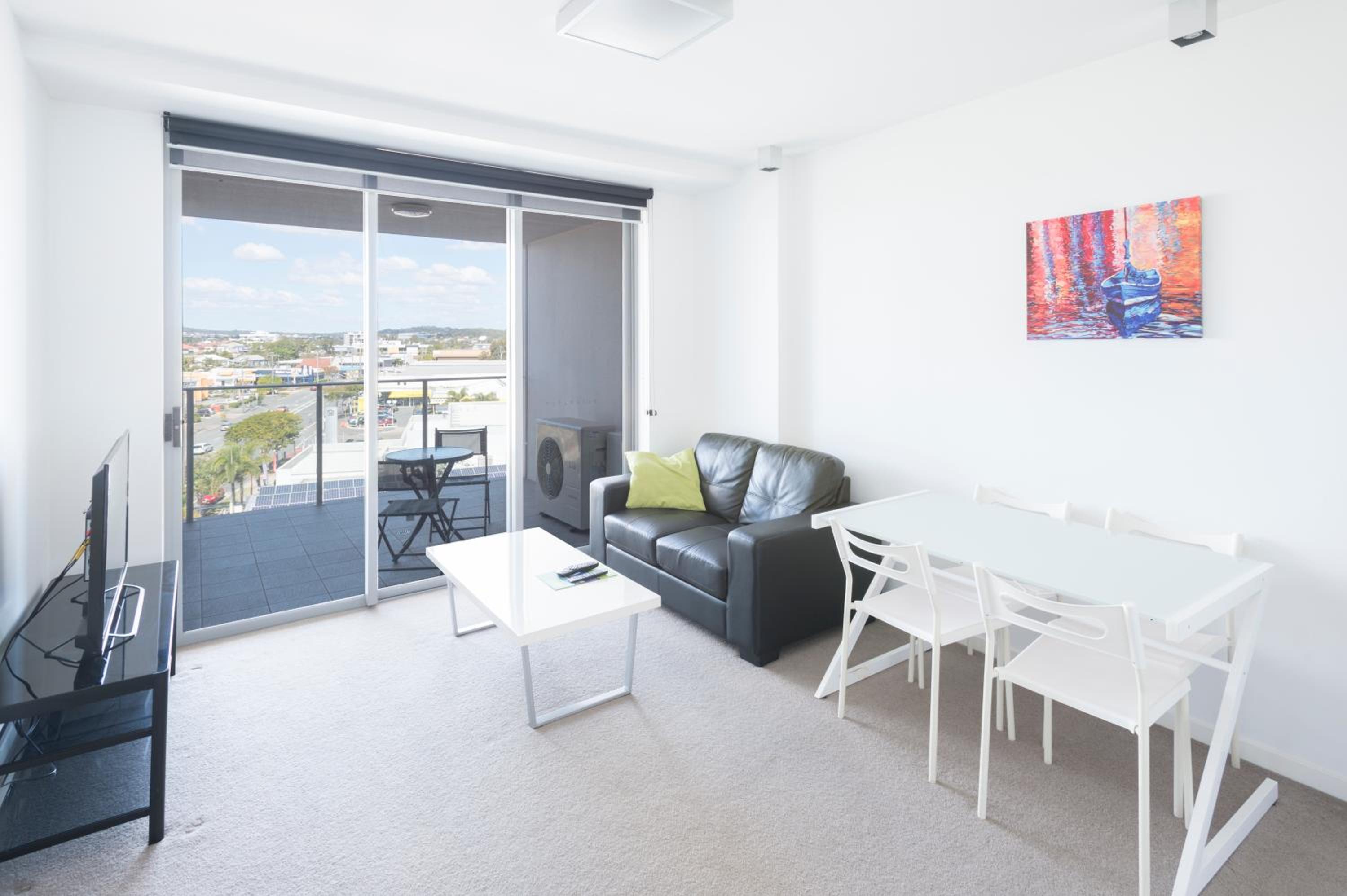 One-Bedroom Apartment photo 2