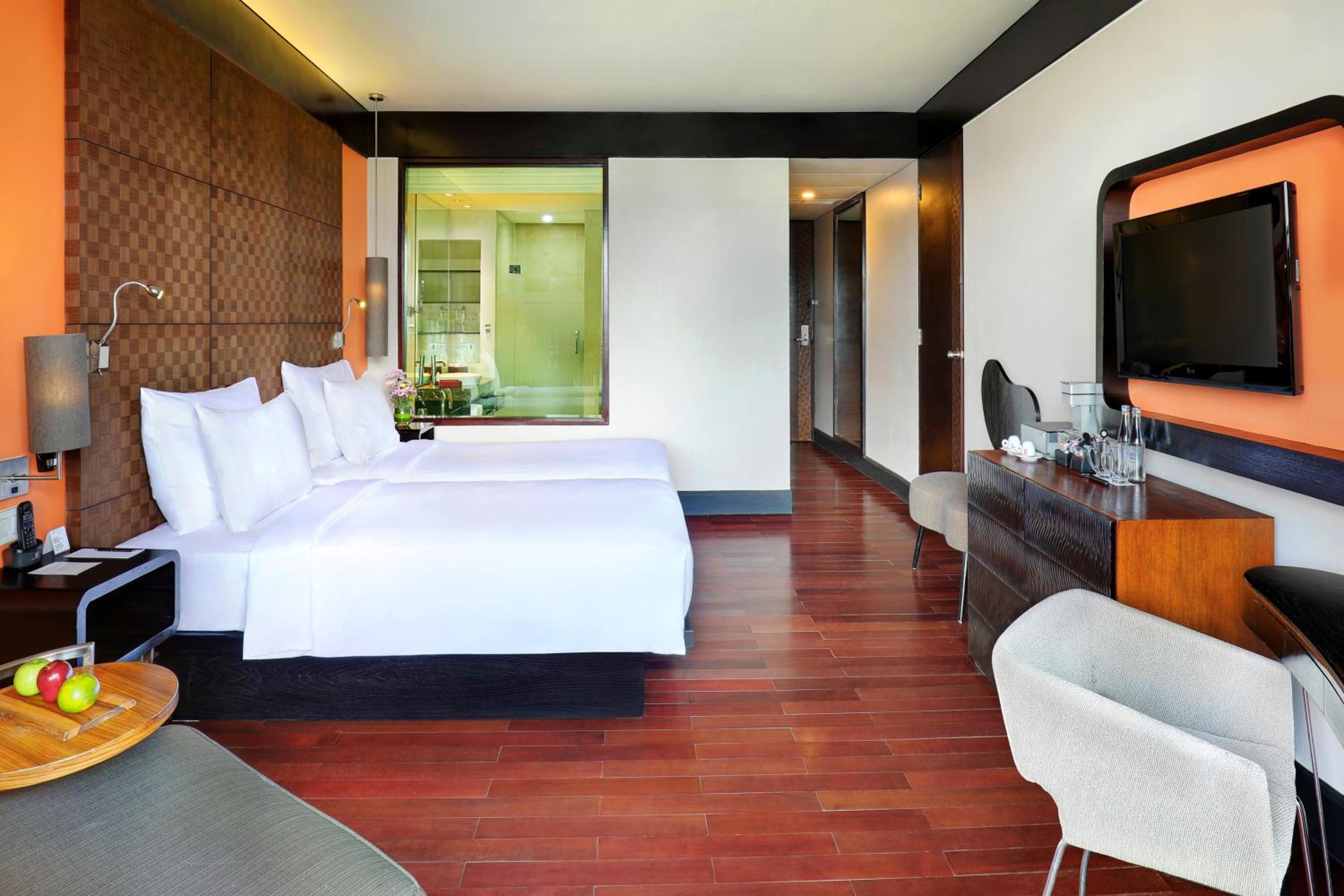 Deluxe Room, 1 King Size Bed, Garden View with Free Kids and Resort Activities - Photo 4