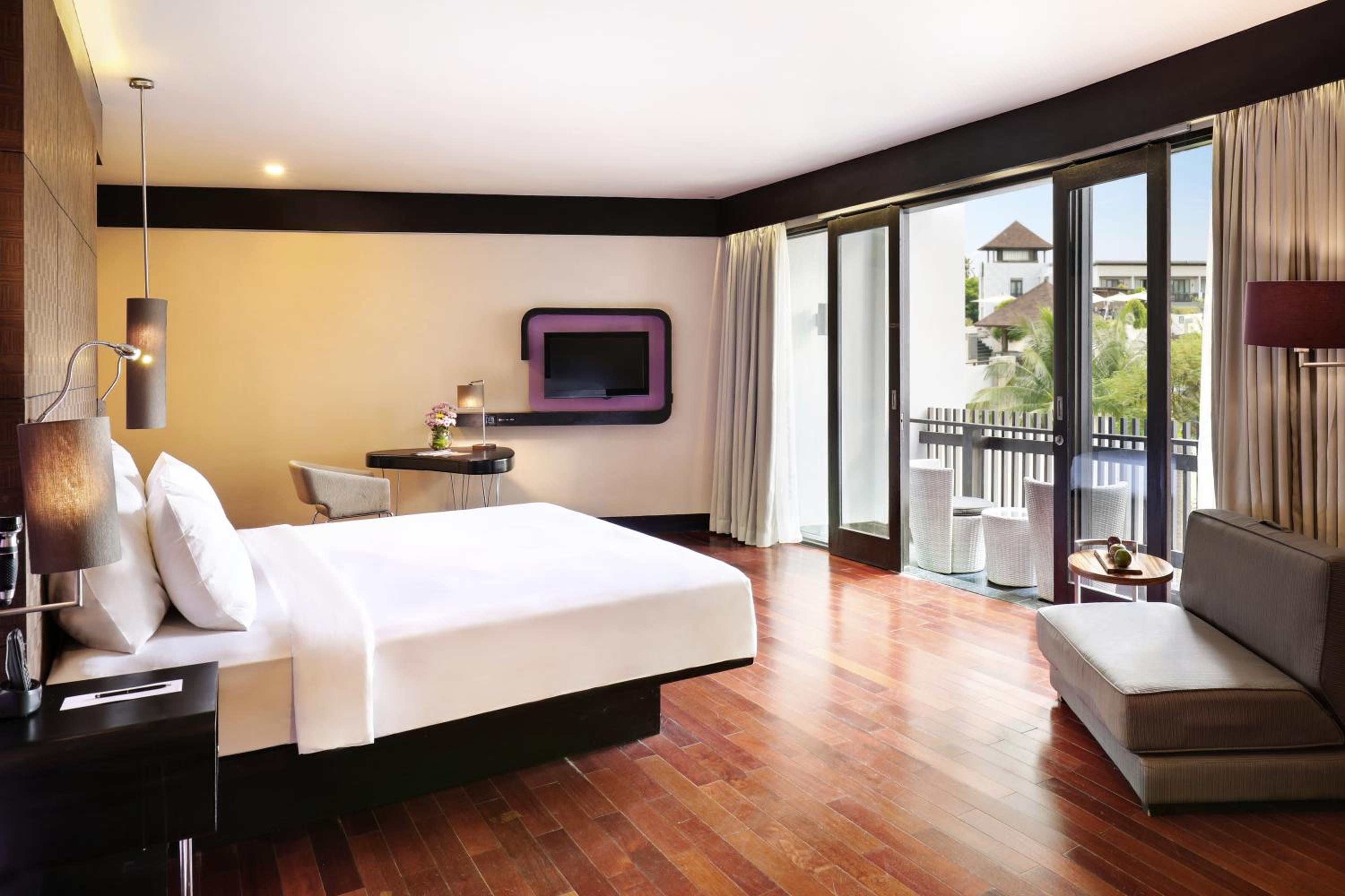 Deluxe Executive, 1 King Size Bed, Garden View with Free Kids and Resort Activities - Photo 5