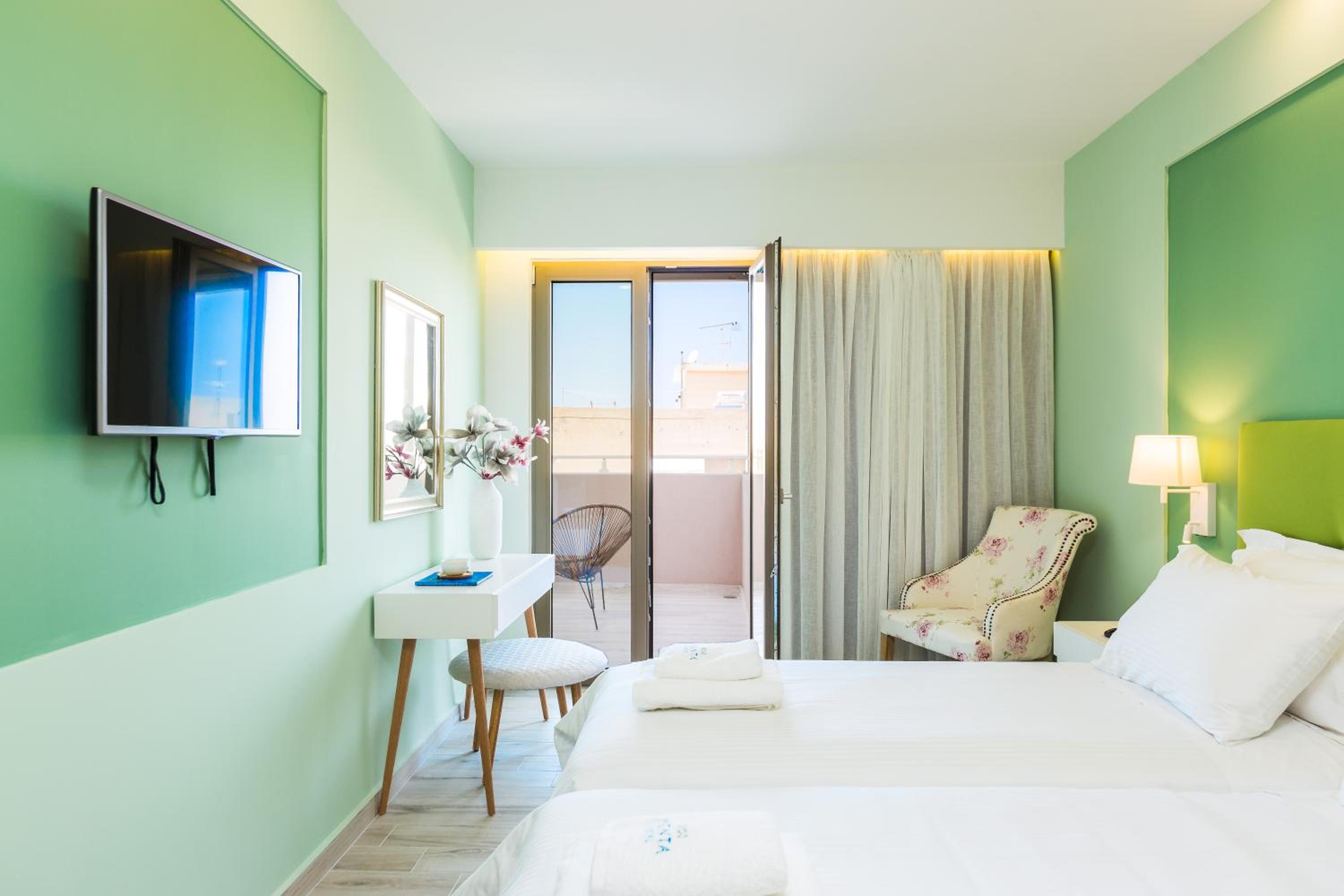 Menta Deluxe Suite with Jacuzzi photo 3