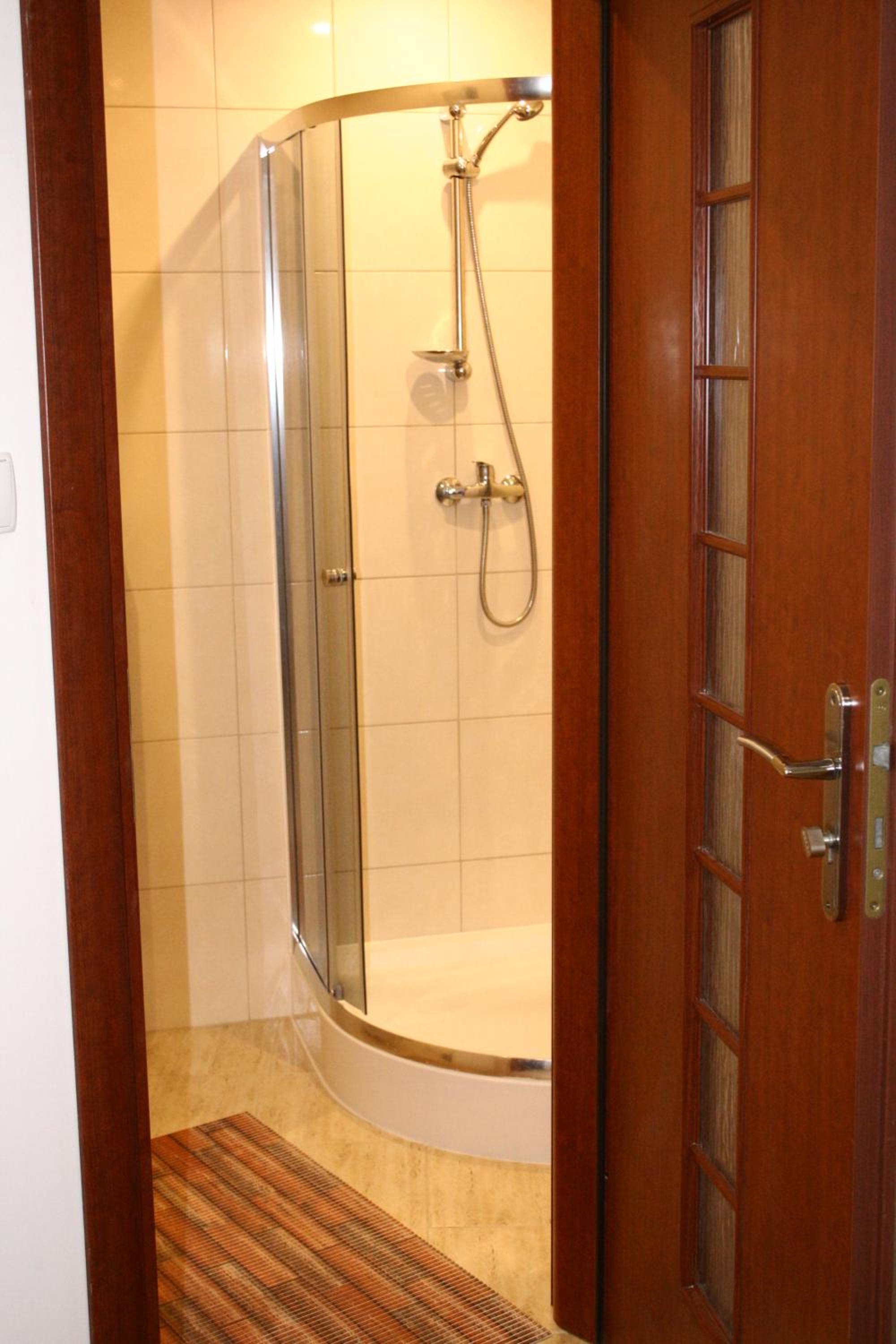 Triple Room with Bathroom - Photo 3