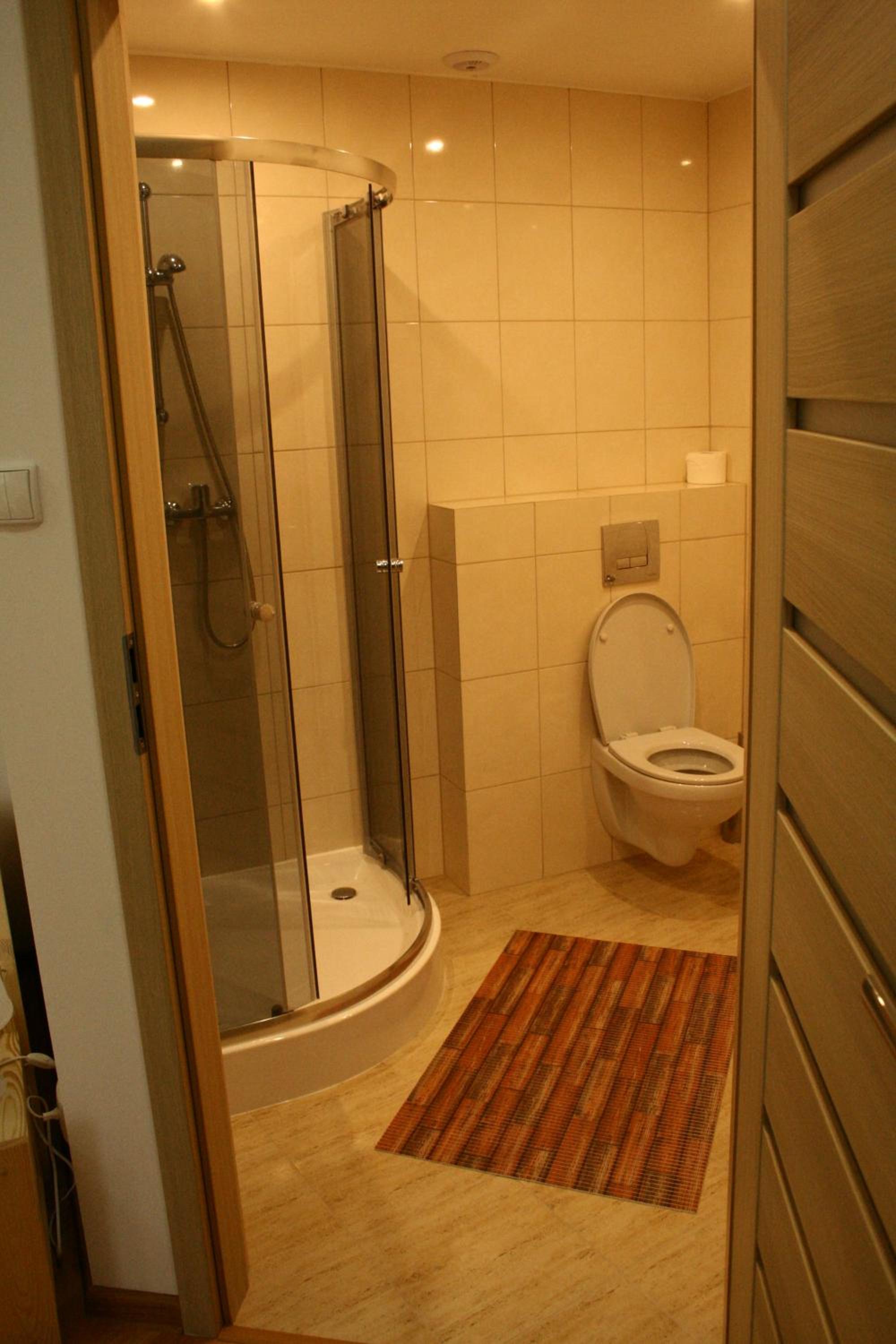 Triple Room with Private Bathroom - Photo 11