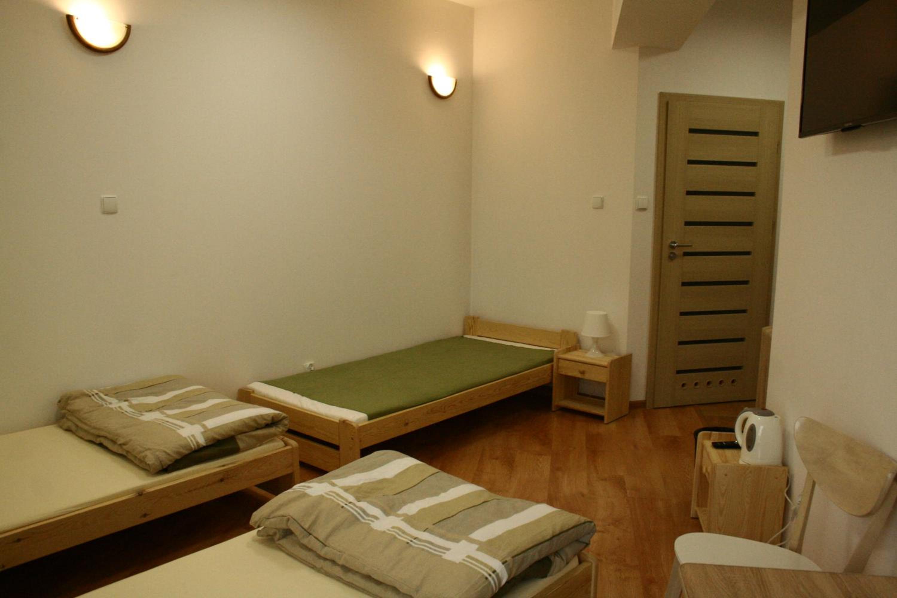 Triple Room with Private Bathroom - Photo 8