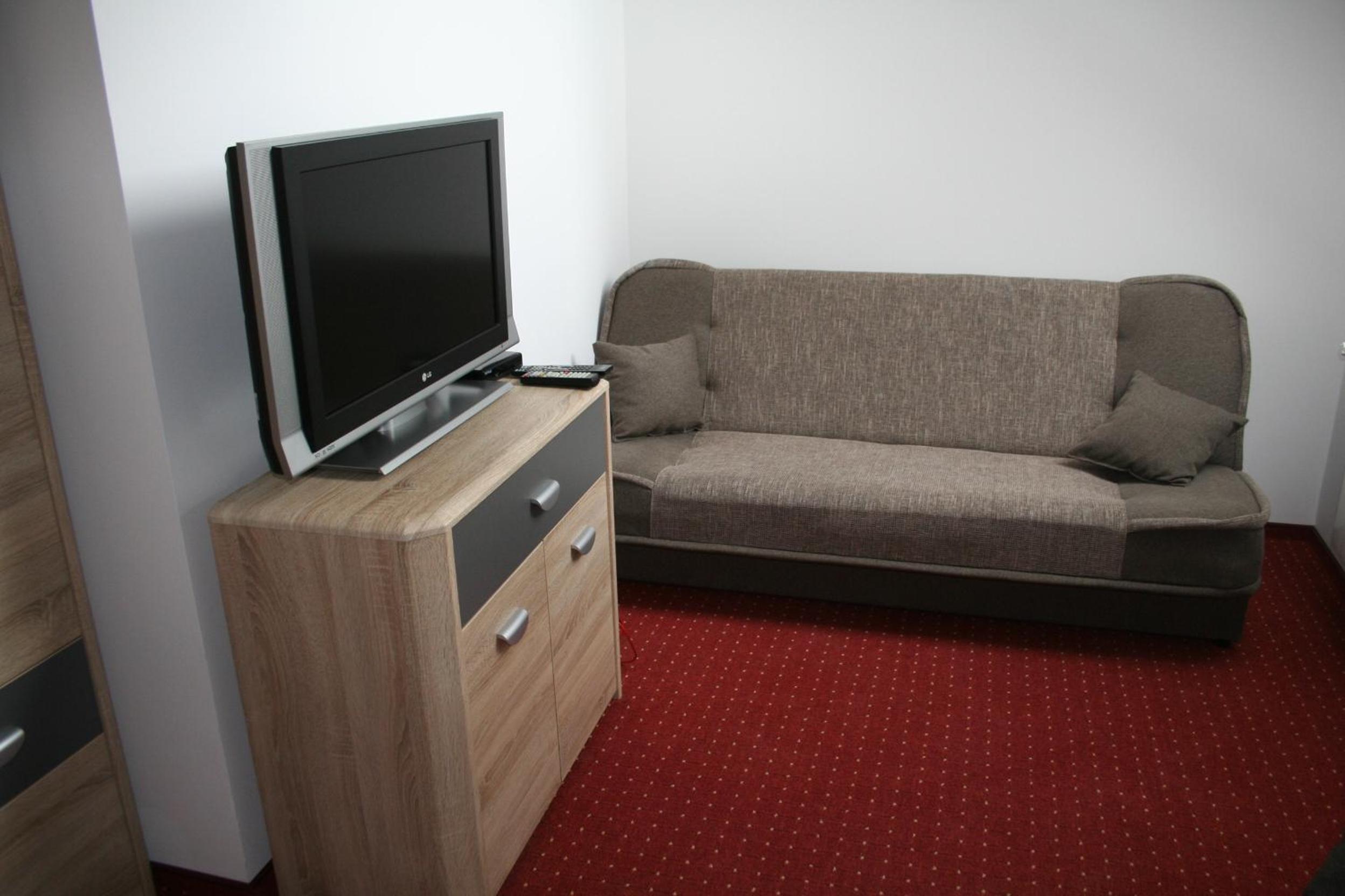 Two-Bedroom Suite - Photo 2