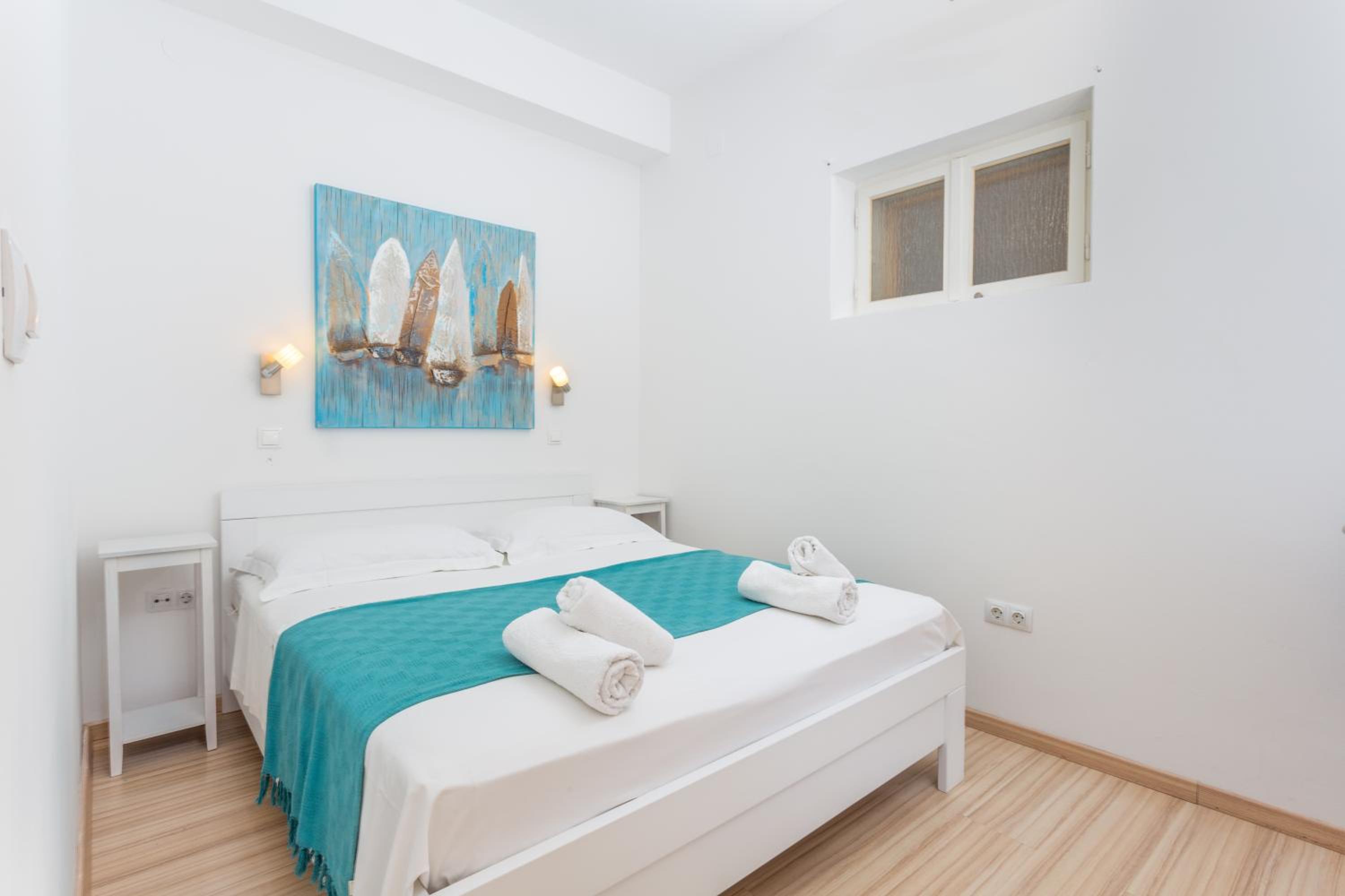 Apartment photo 1