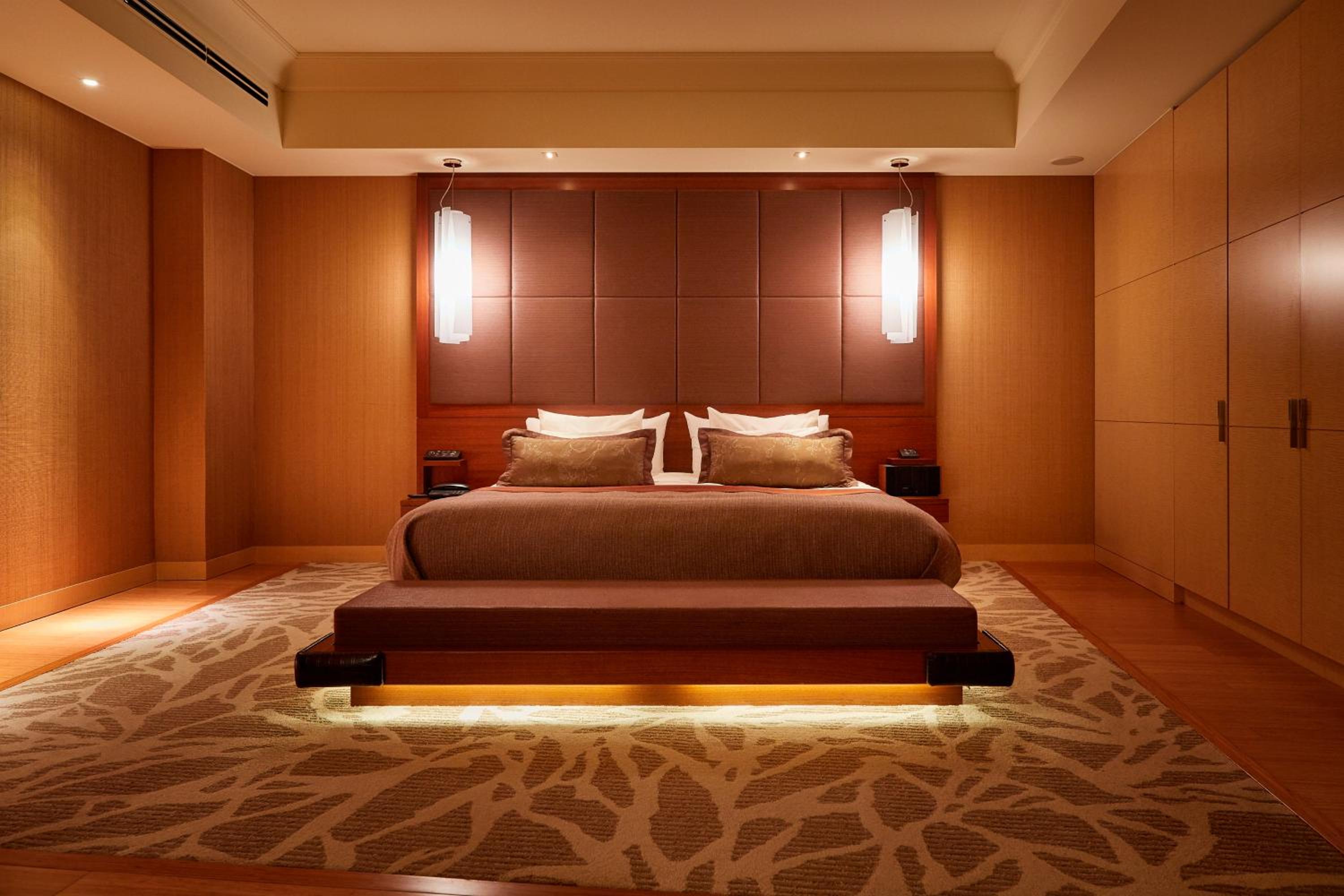 Superior King Suite - Non-Smoking - Photo 14