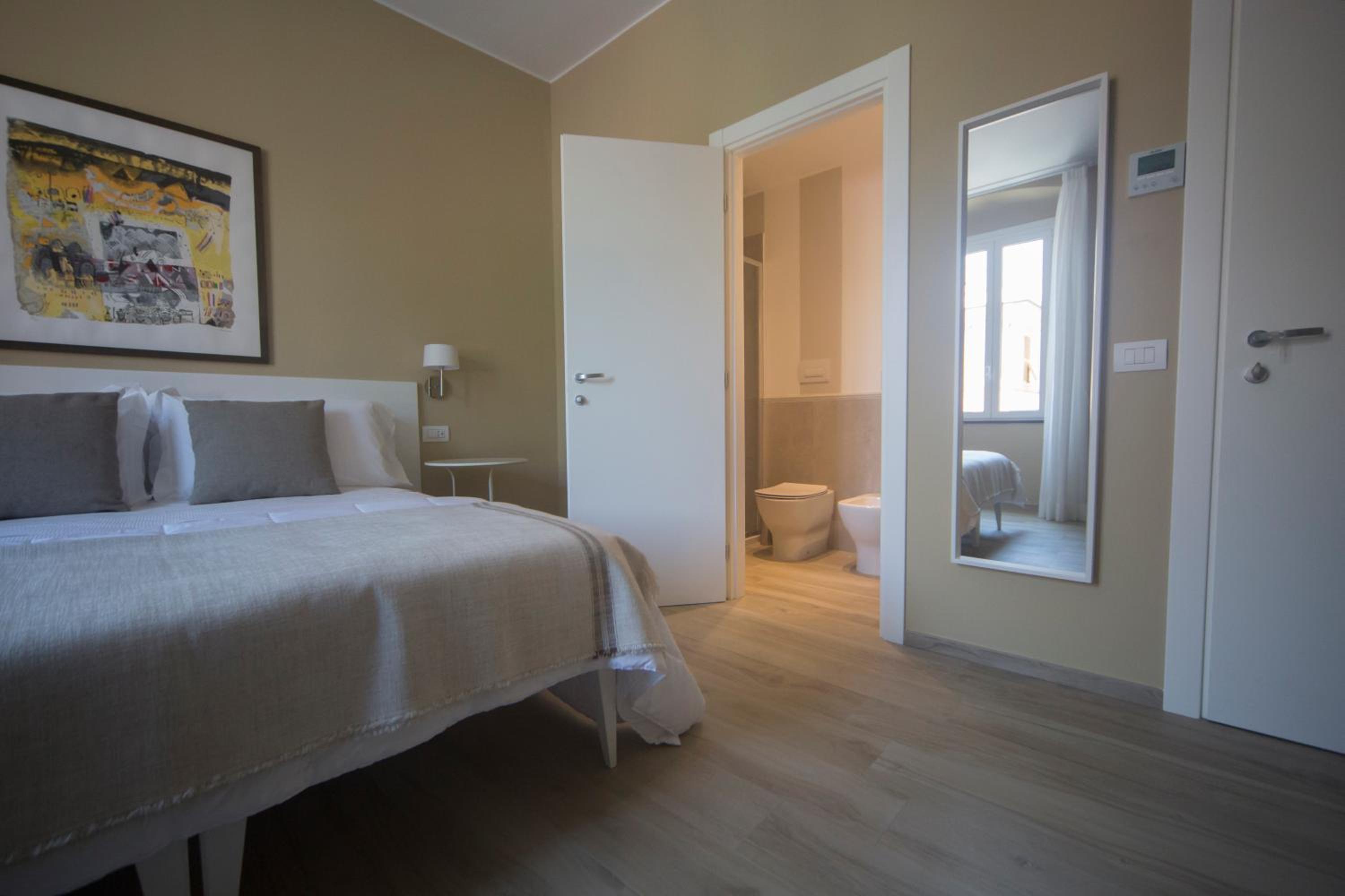 Large Double or Twin Room