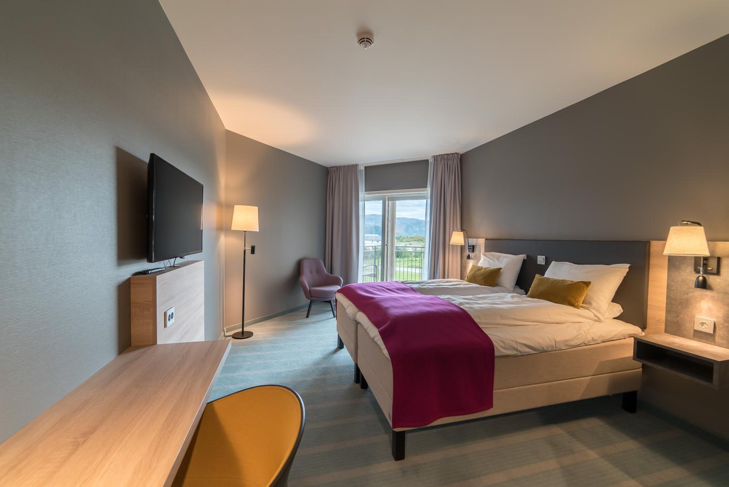 Superior Twin Room - Balcony