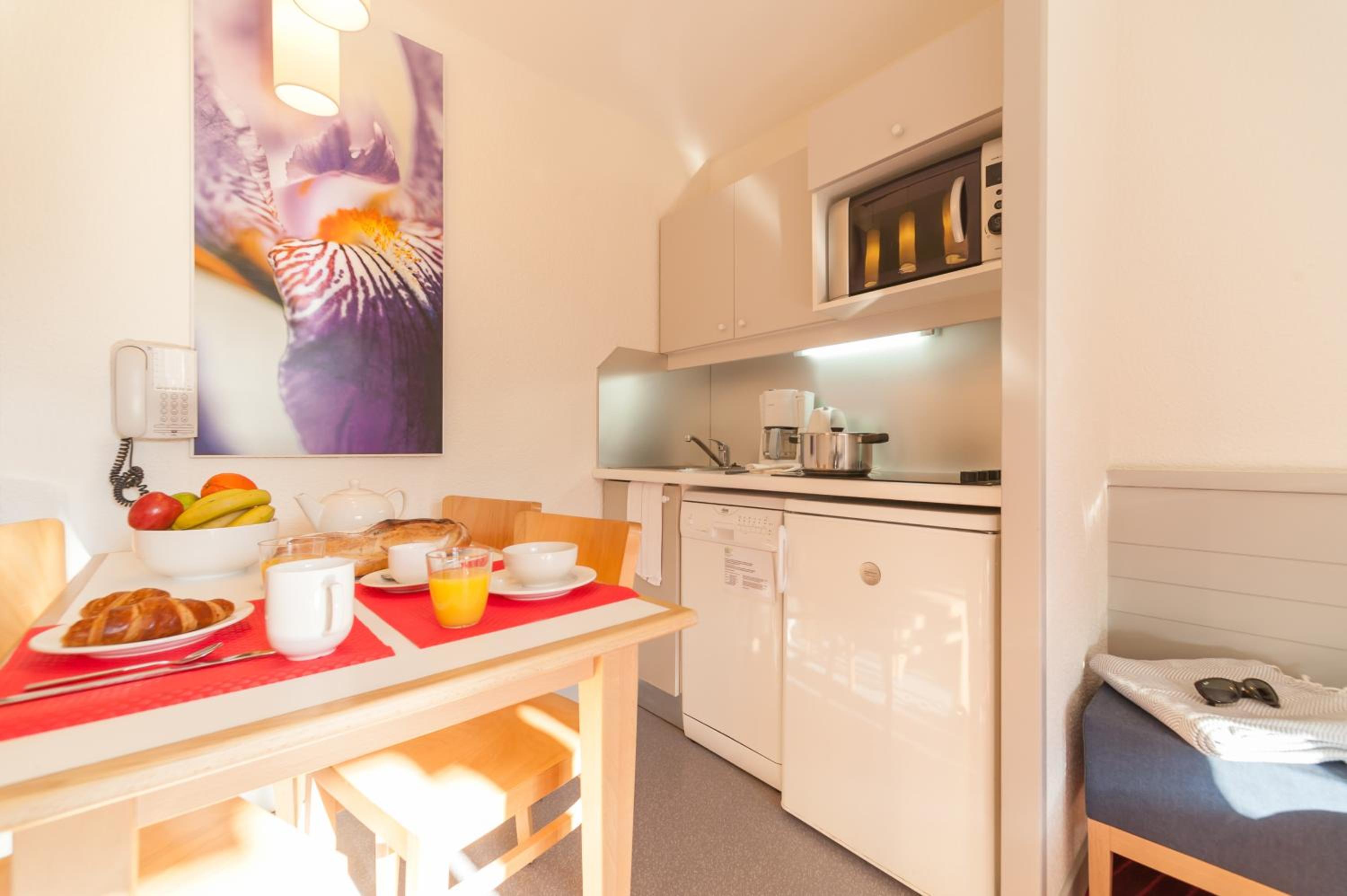One-Bedroom Apartment (4 People) photo 3