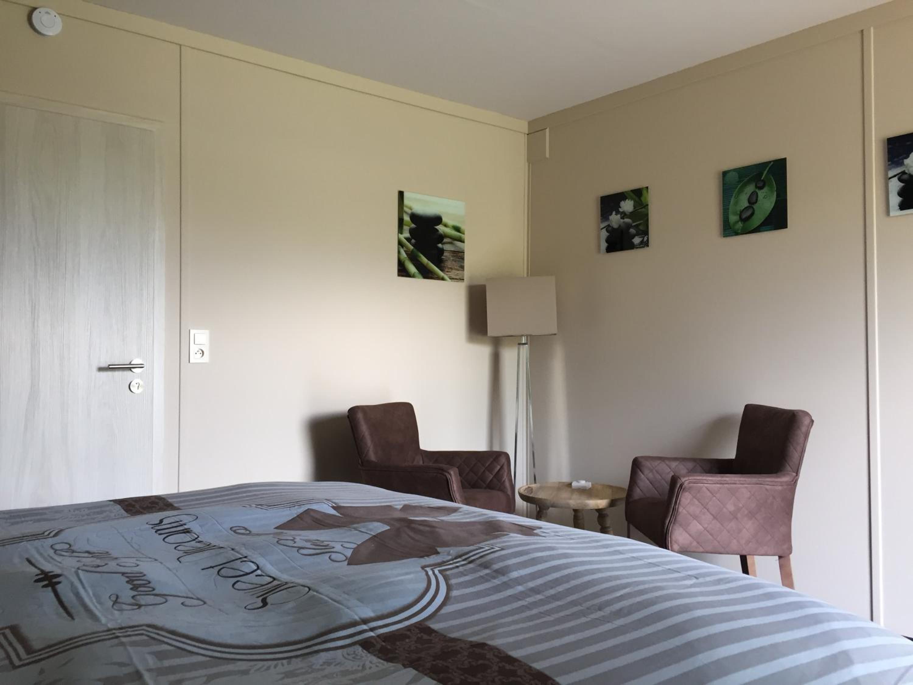 Deluxe Double Room with Shower photo 1