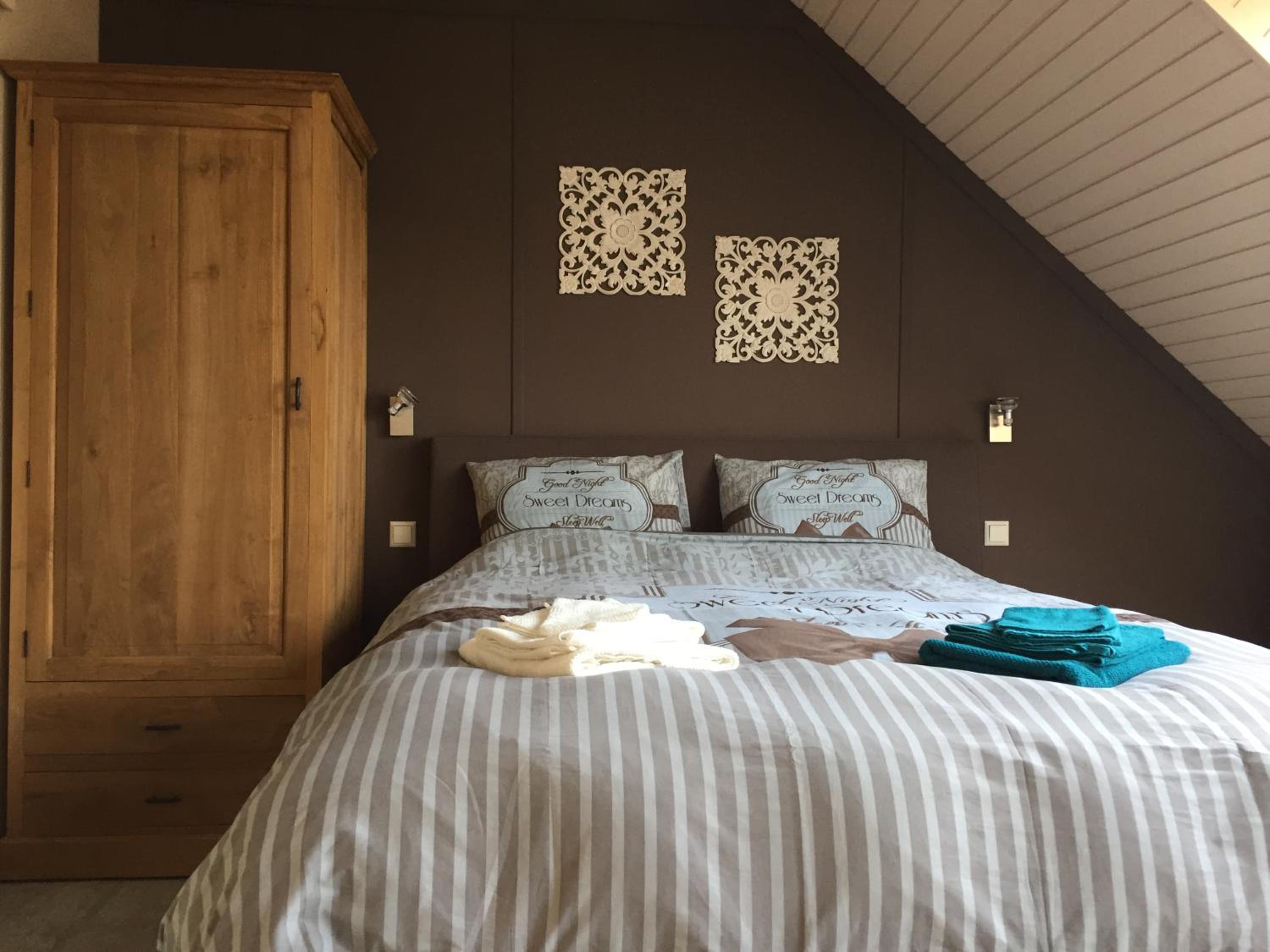 Deluxe Double Room with Shower photo 2