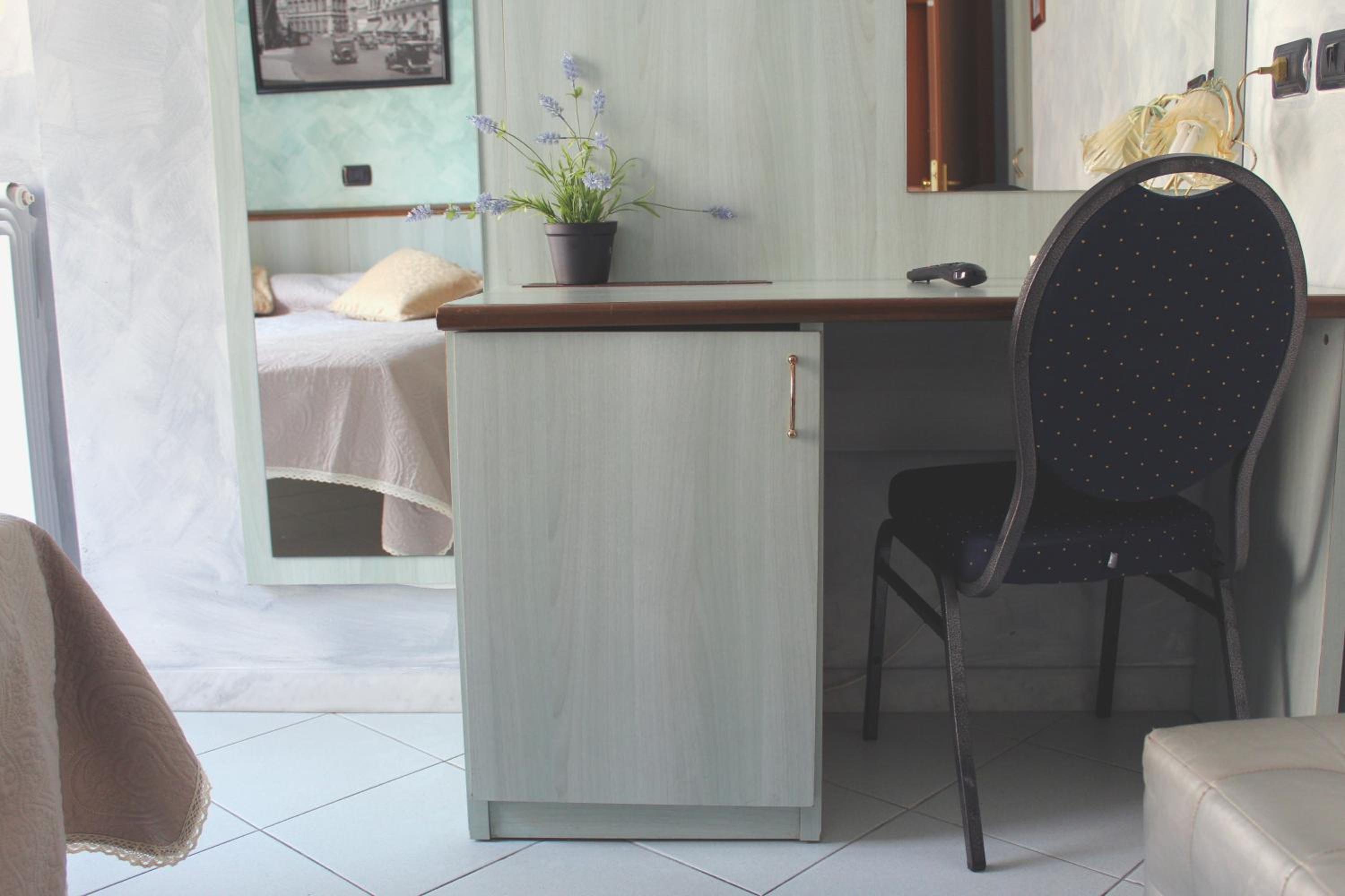 Double Room - Photo 14