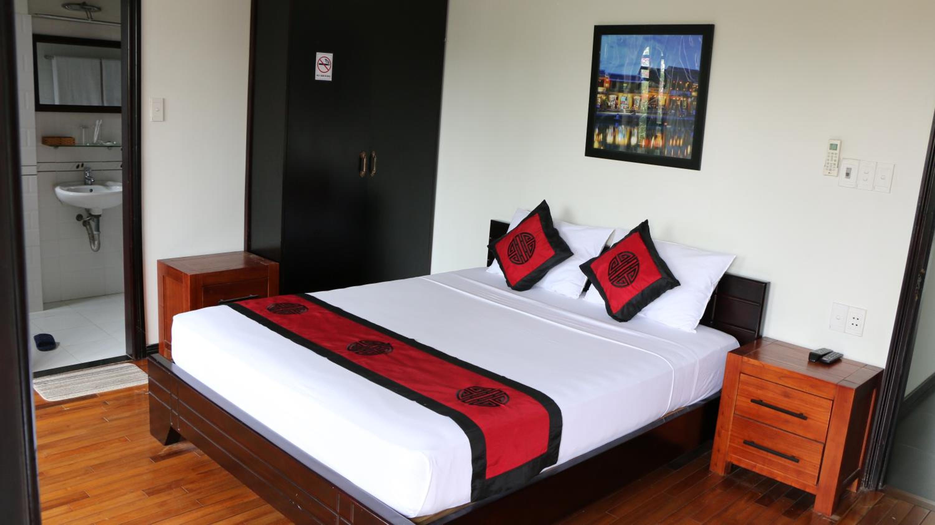 Deluxe Double Room with Balcony