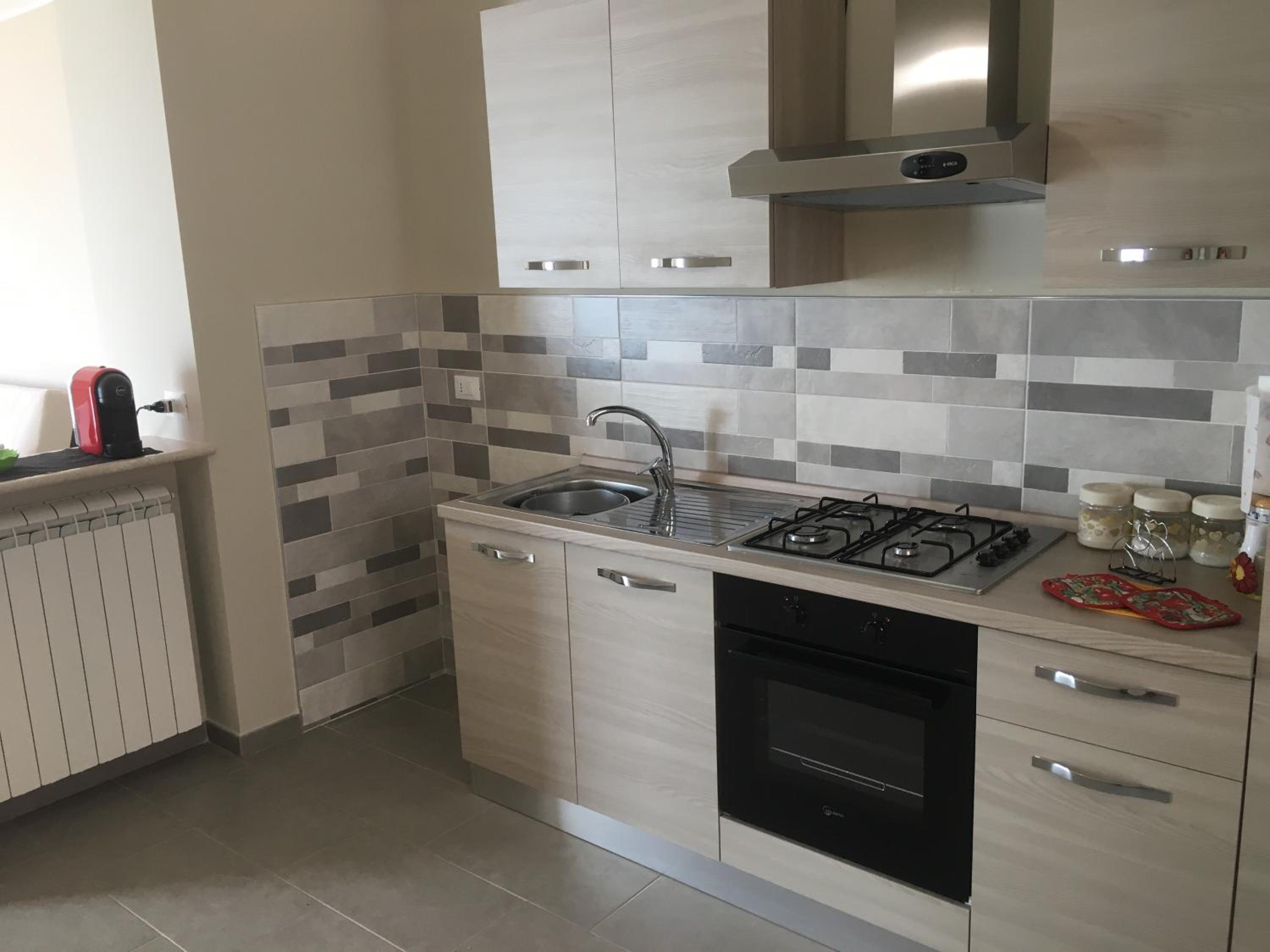 Two-Bedroom House - Photo 10