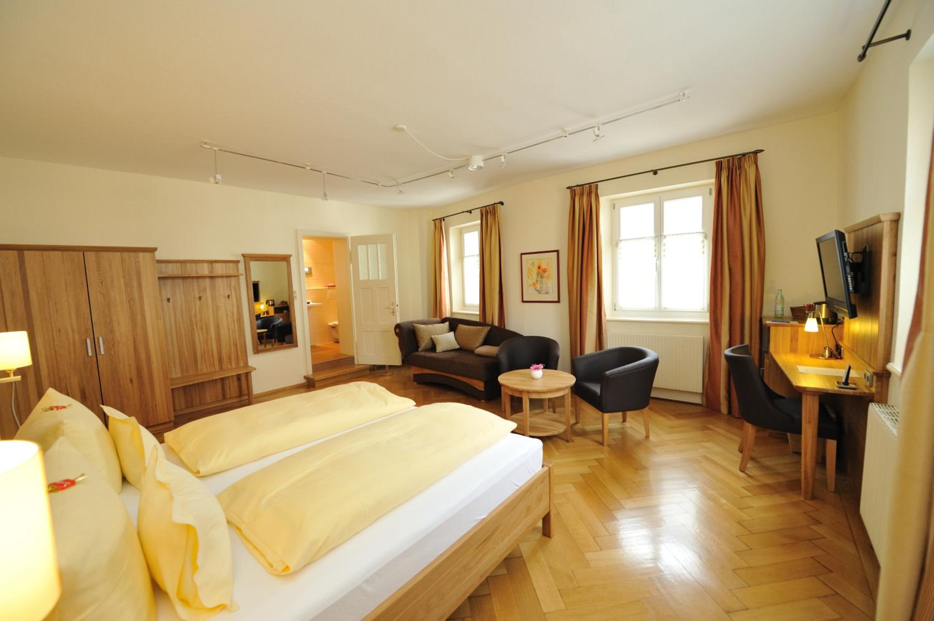 Standard Double Room photo 2