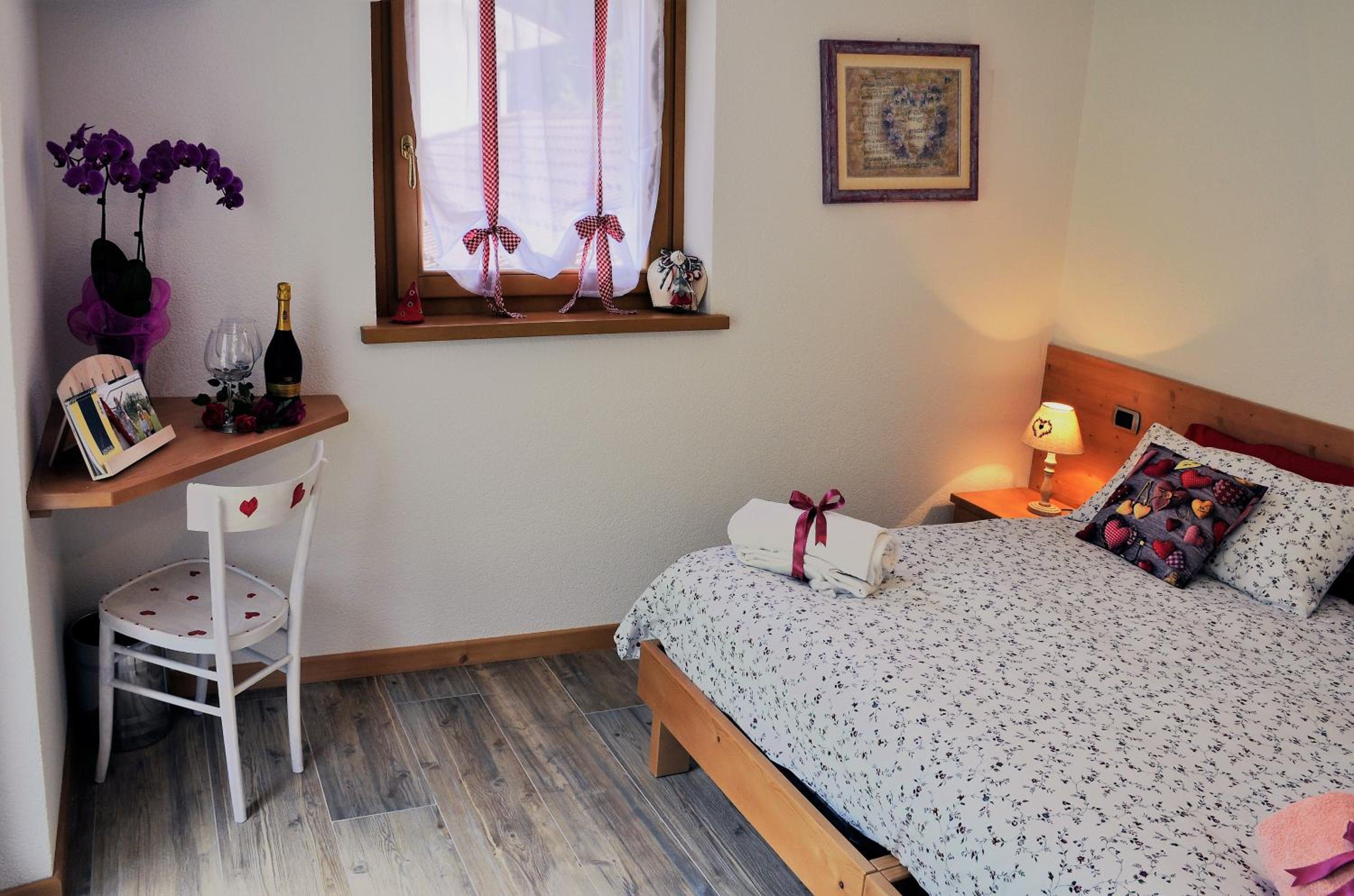 Deluxe Double Room with Balcony photo 3