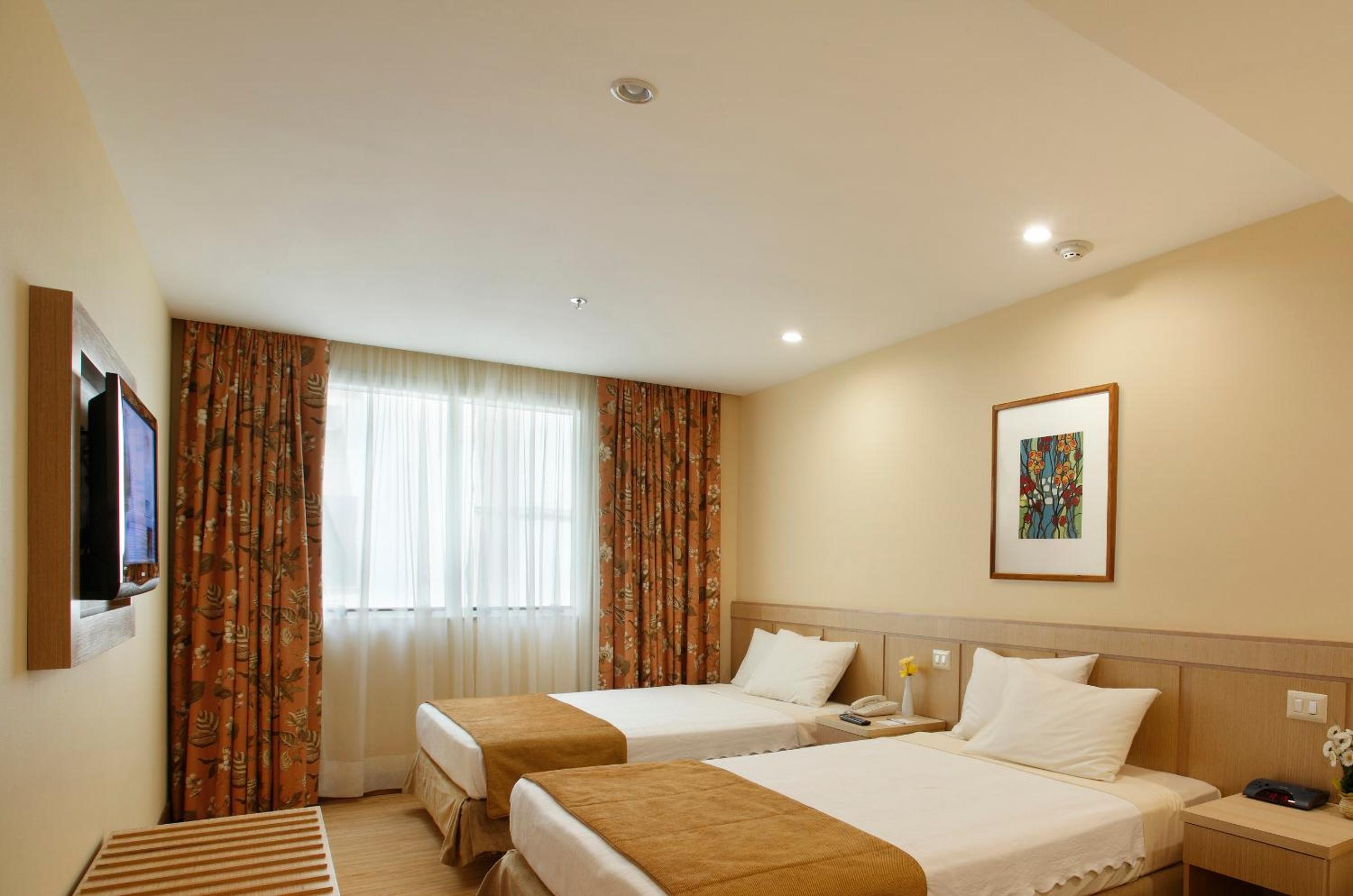 Standard Twin Room - Photo 1