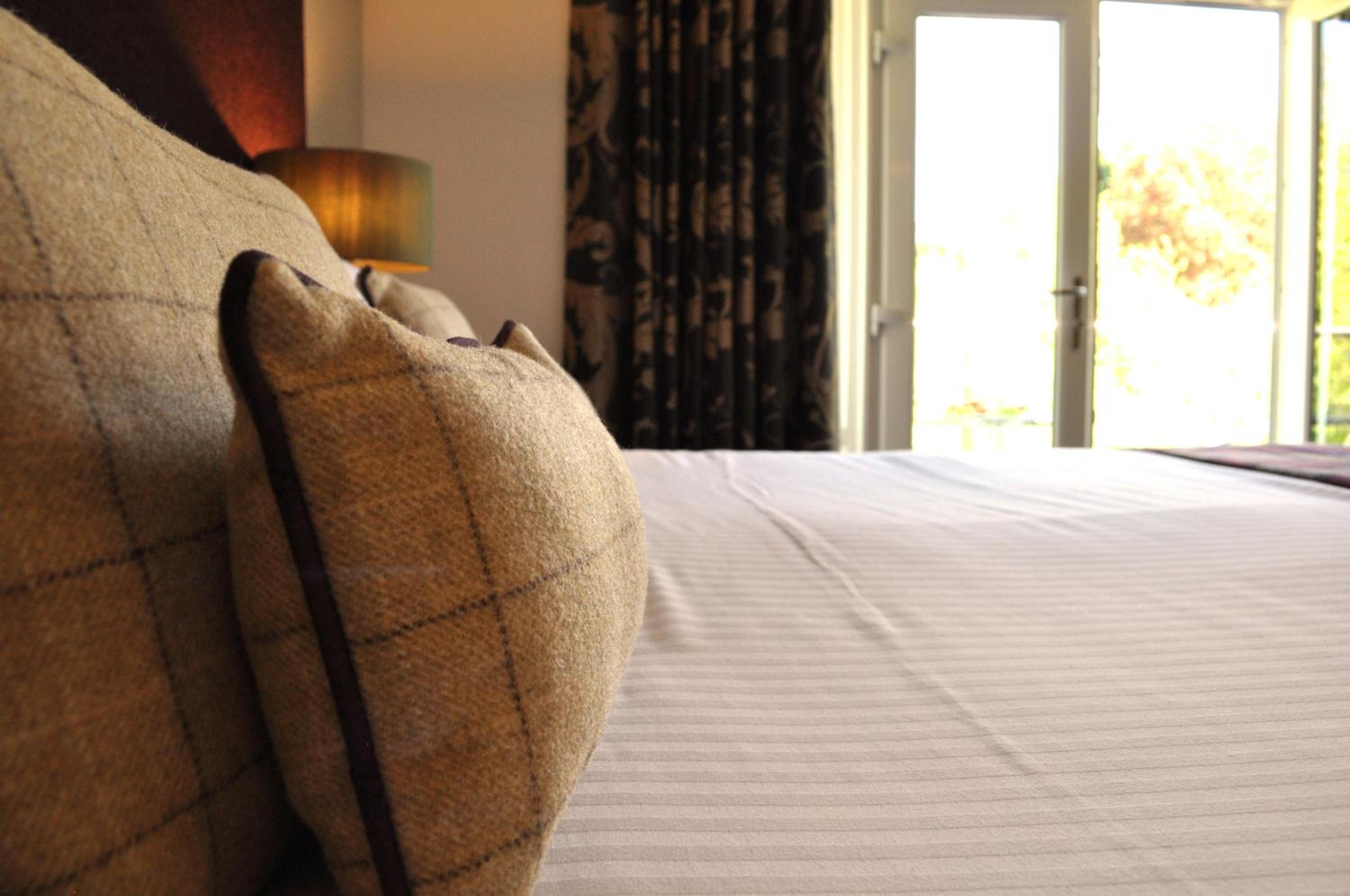 Master Suite with Shared Terrace photo 2