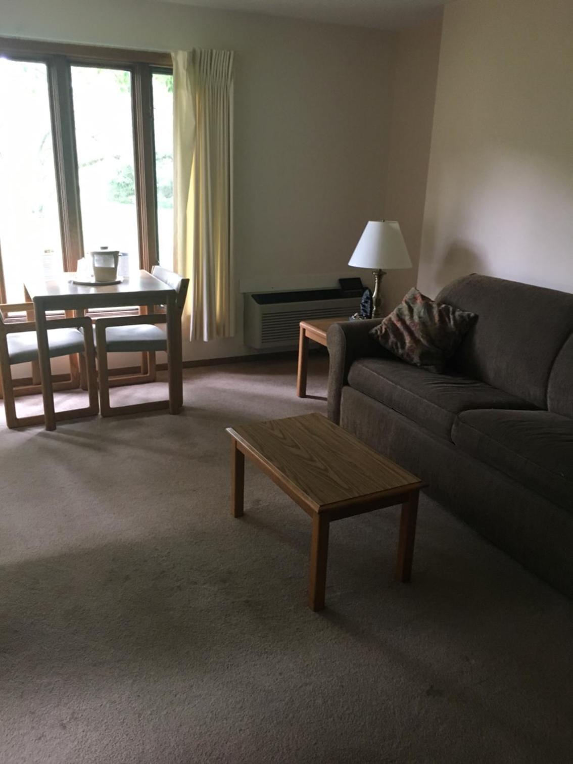 Deluxe King Suite photo 1