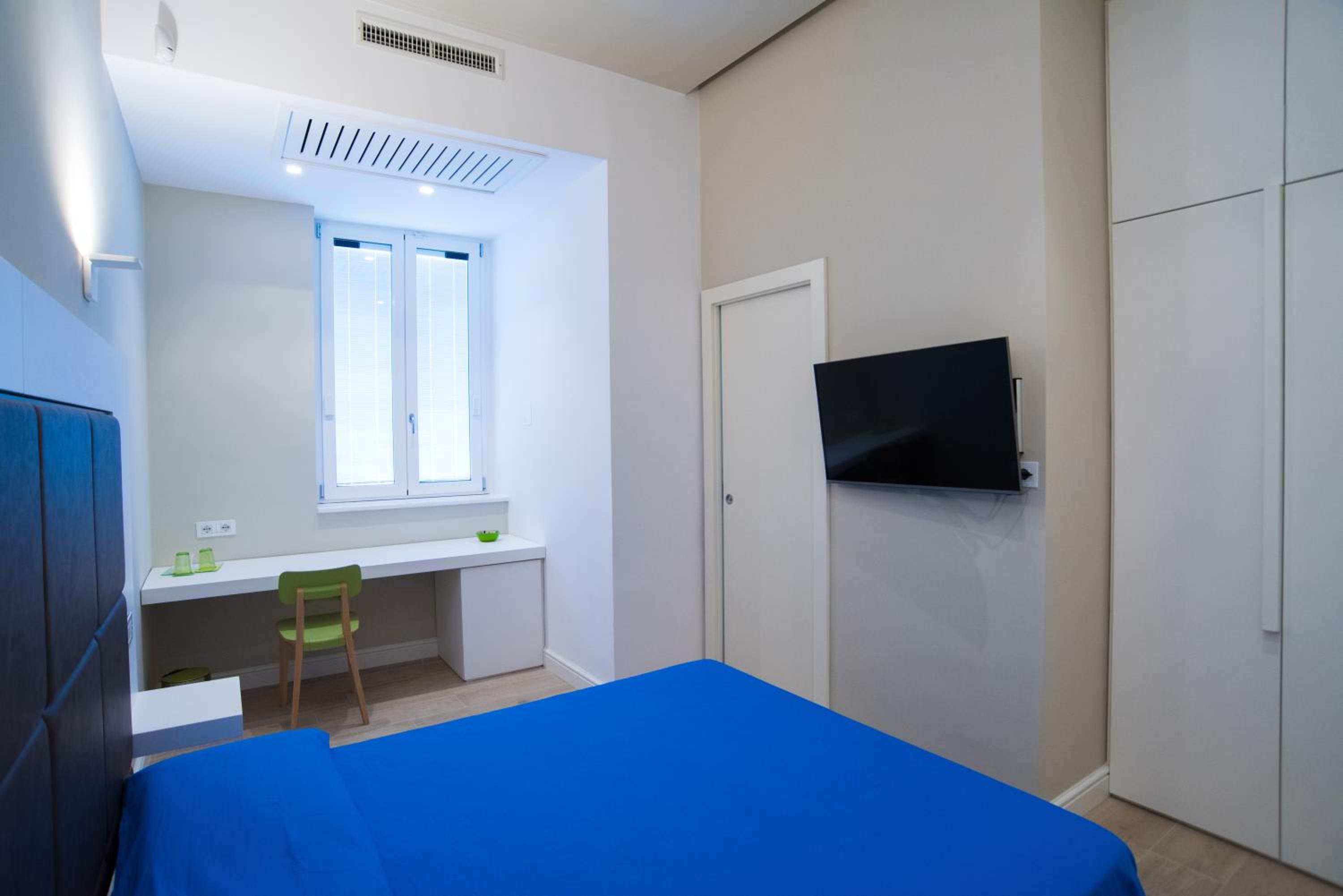 Double Room - Photo 4