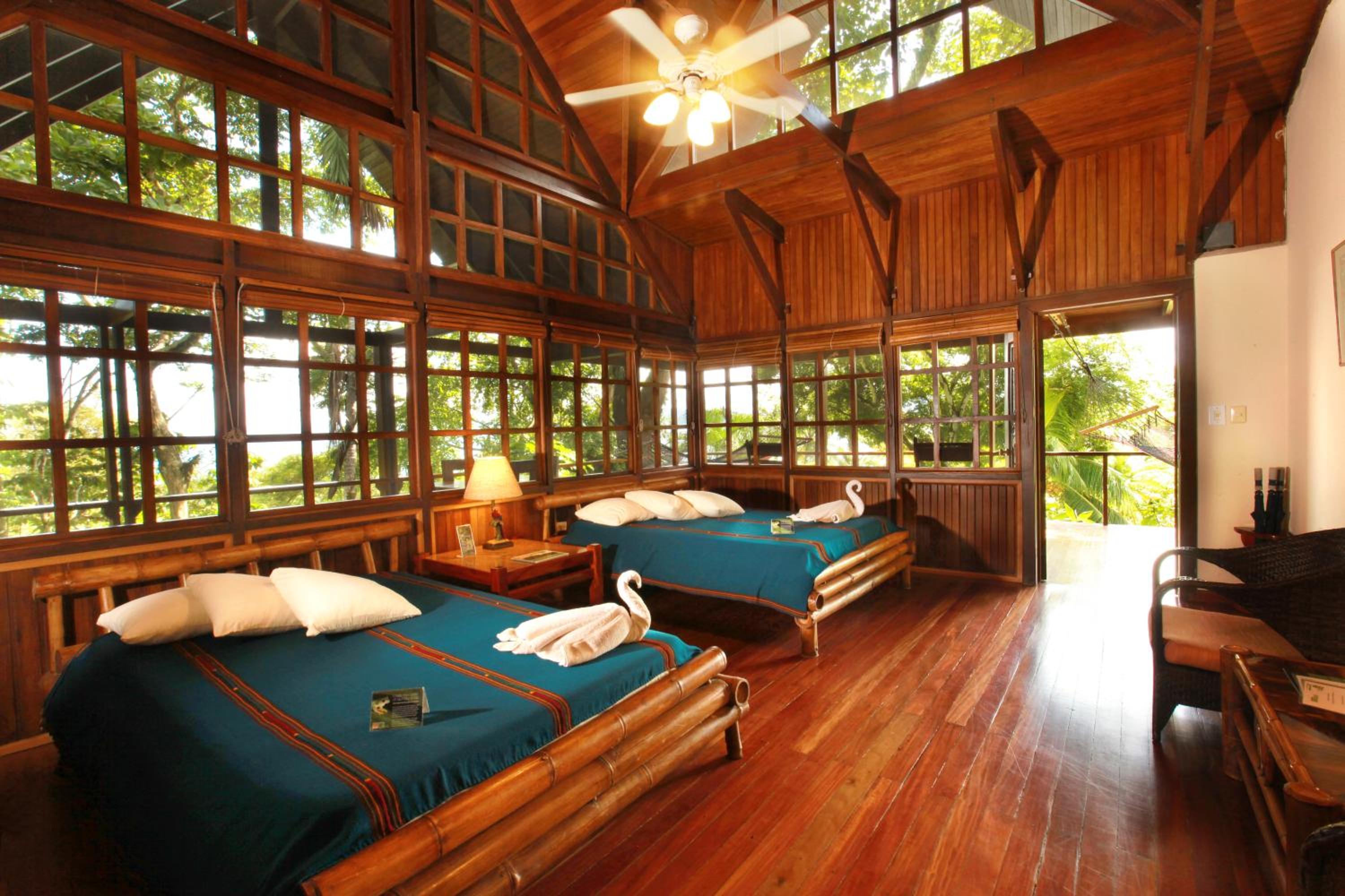 Deluxe Family Room photo 1