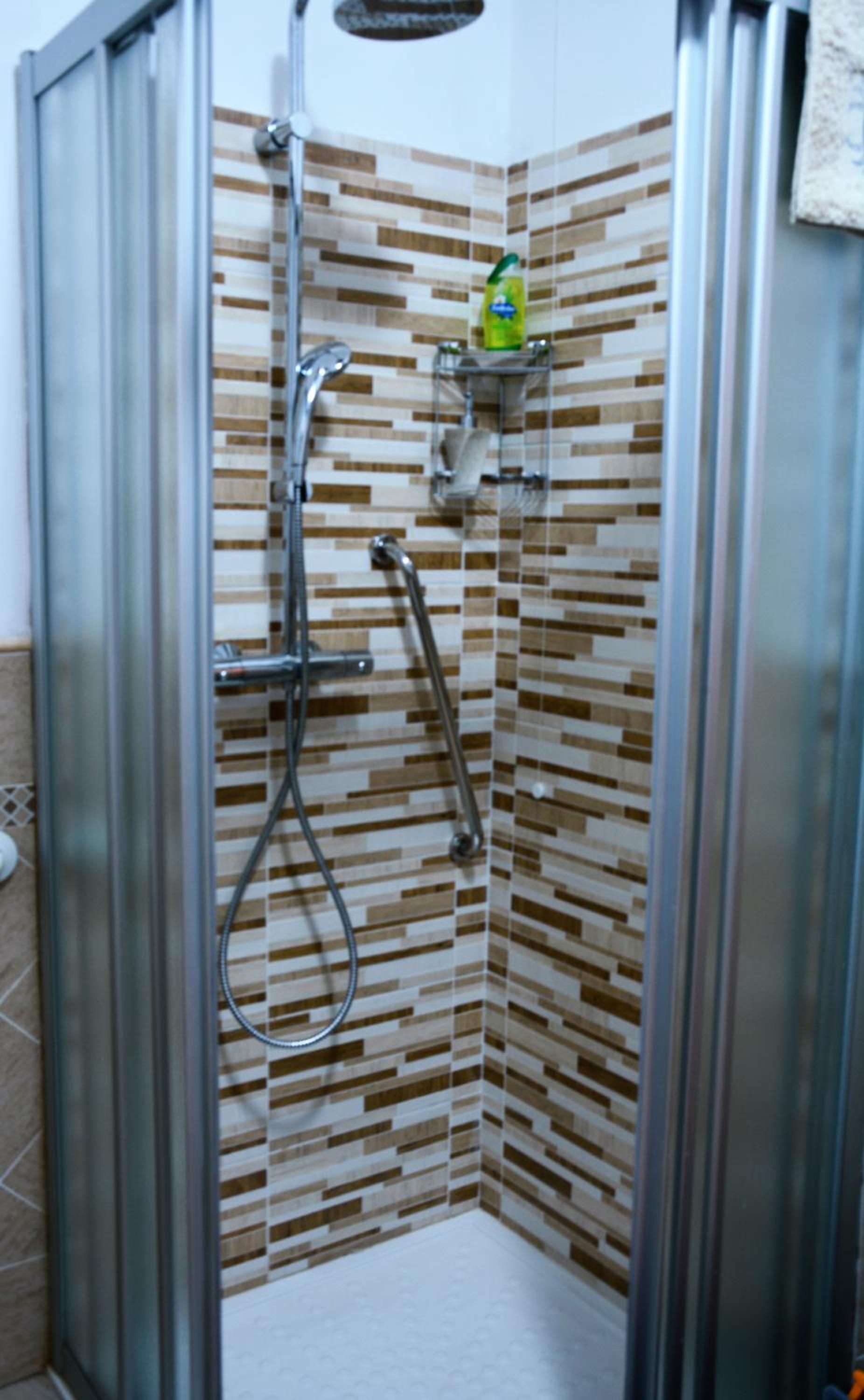 King Room with Roll-In Shower - Disability Access - Photo 17
