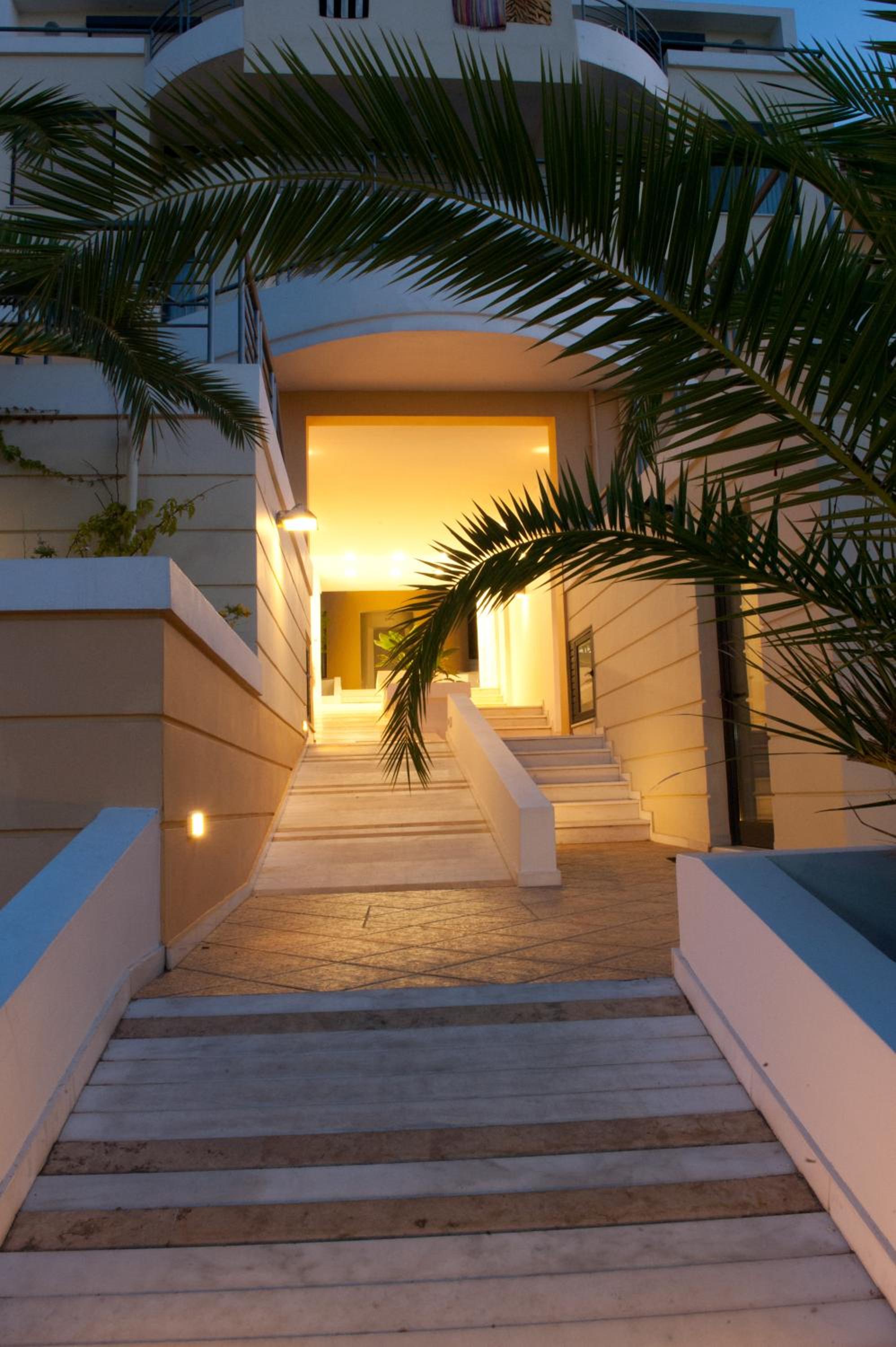 Maisonette with Balcony - Photo 41