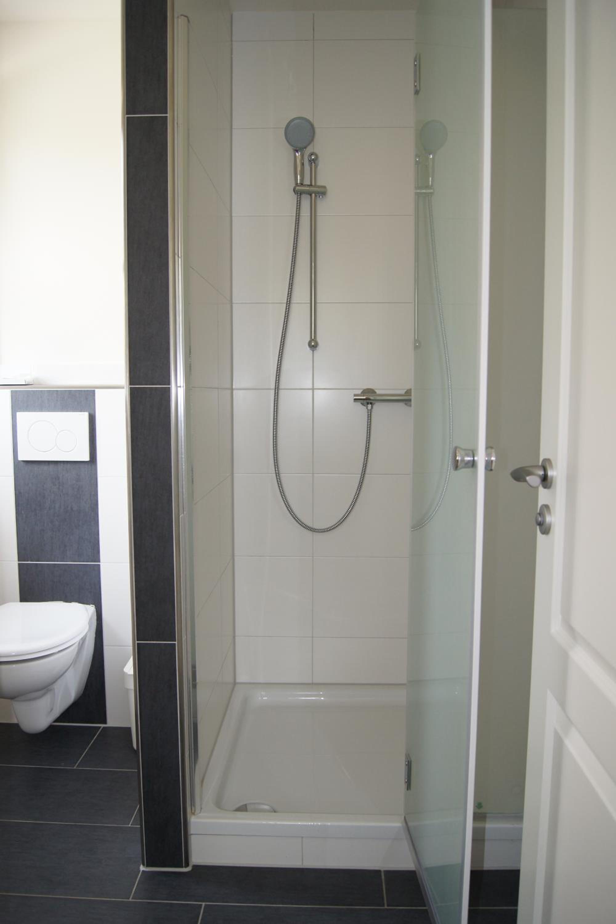 Double or Twin Room with Bathroom - Photo 3