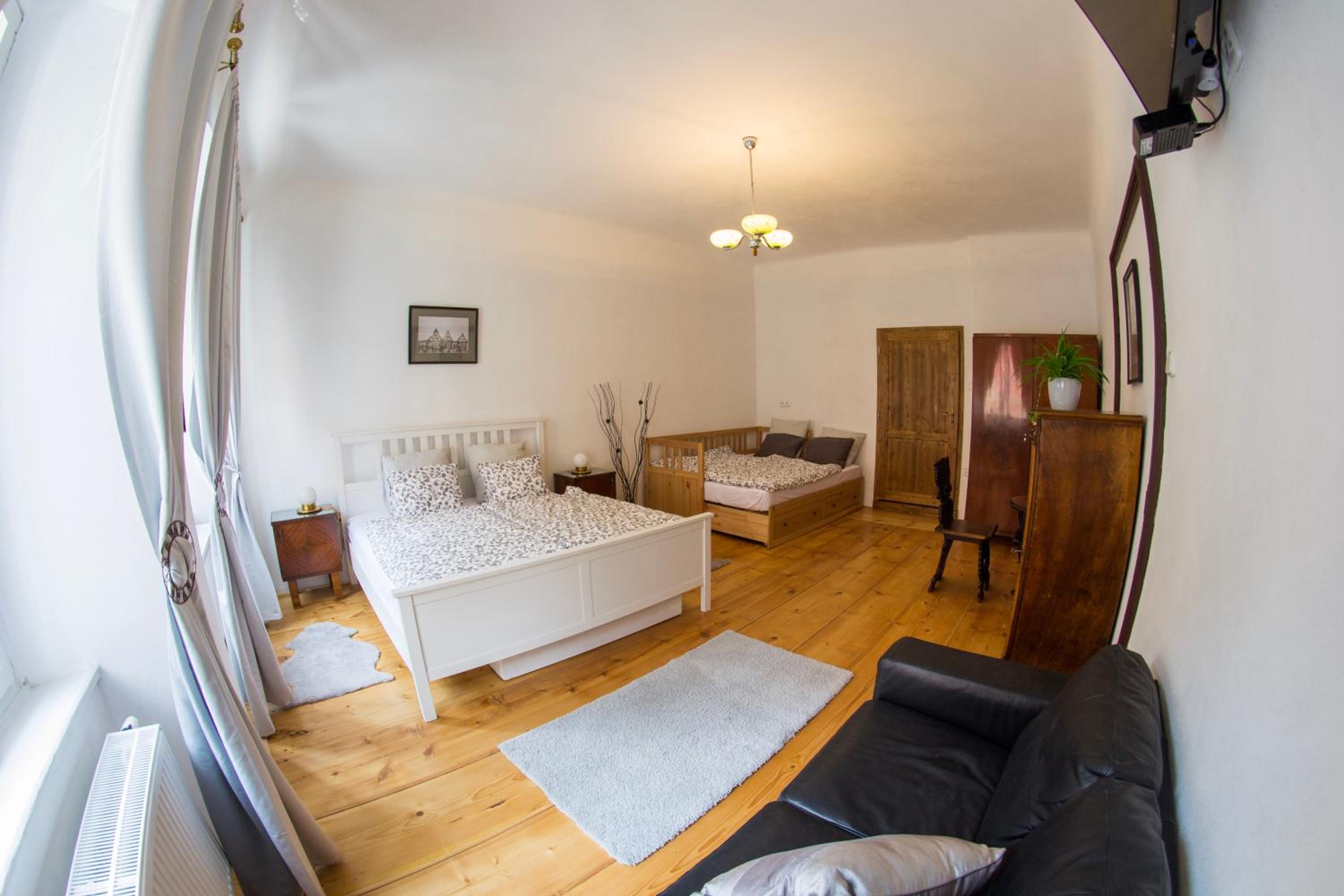 Deluxe Quadruple Room with Bath - Photo 21