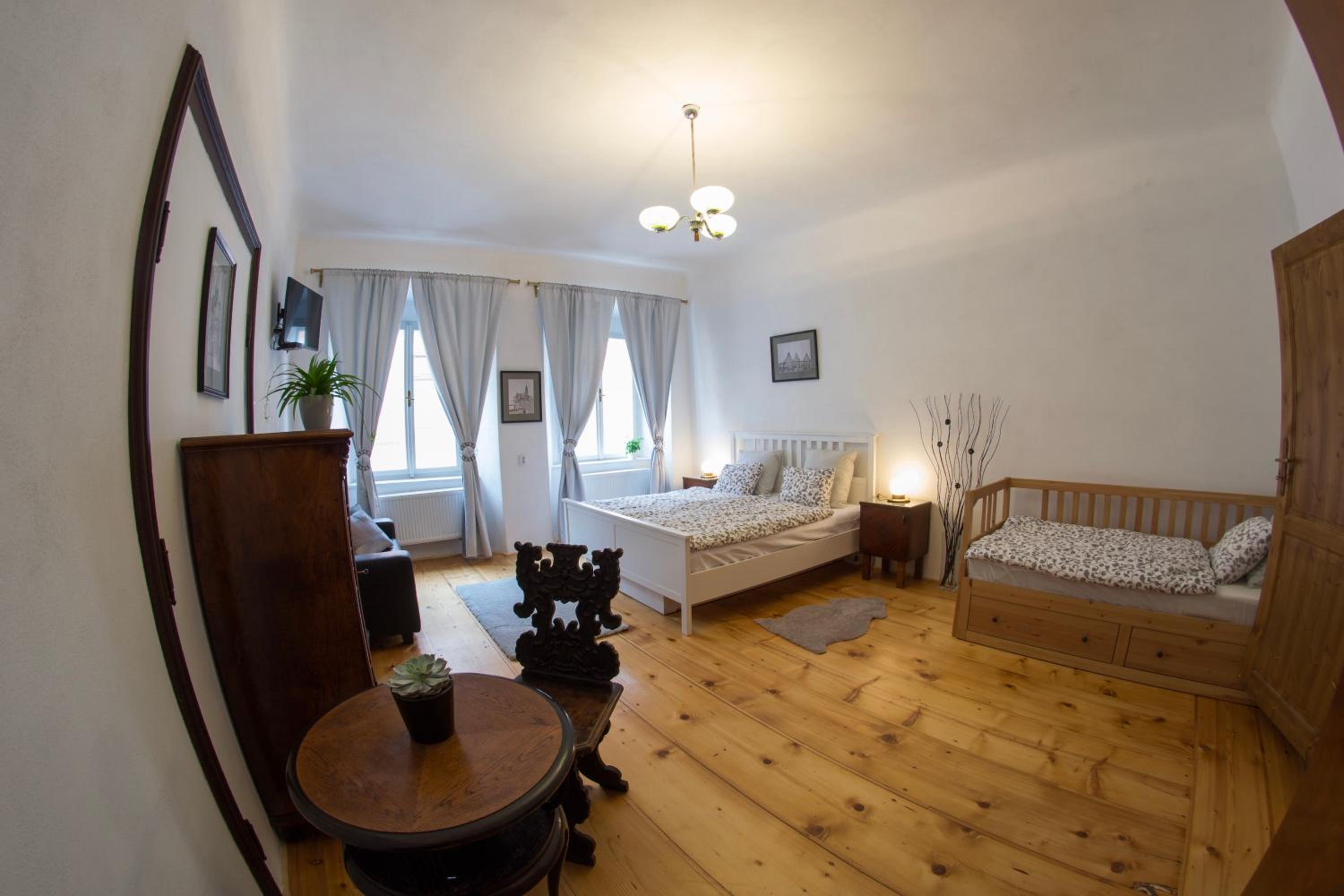 Deluxe Quadruple Room with Bath - Photo 15