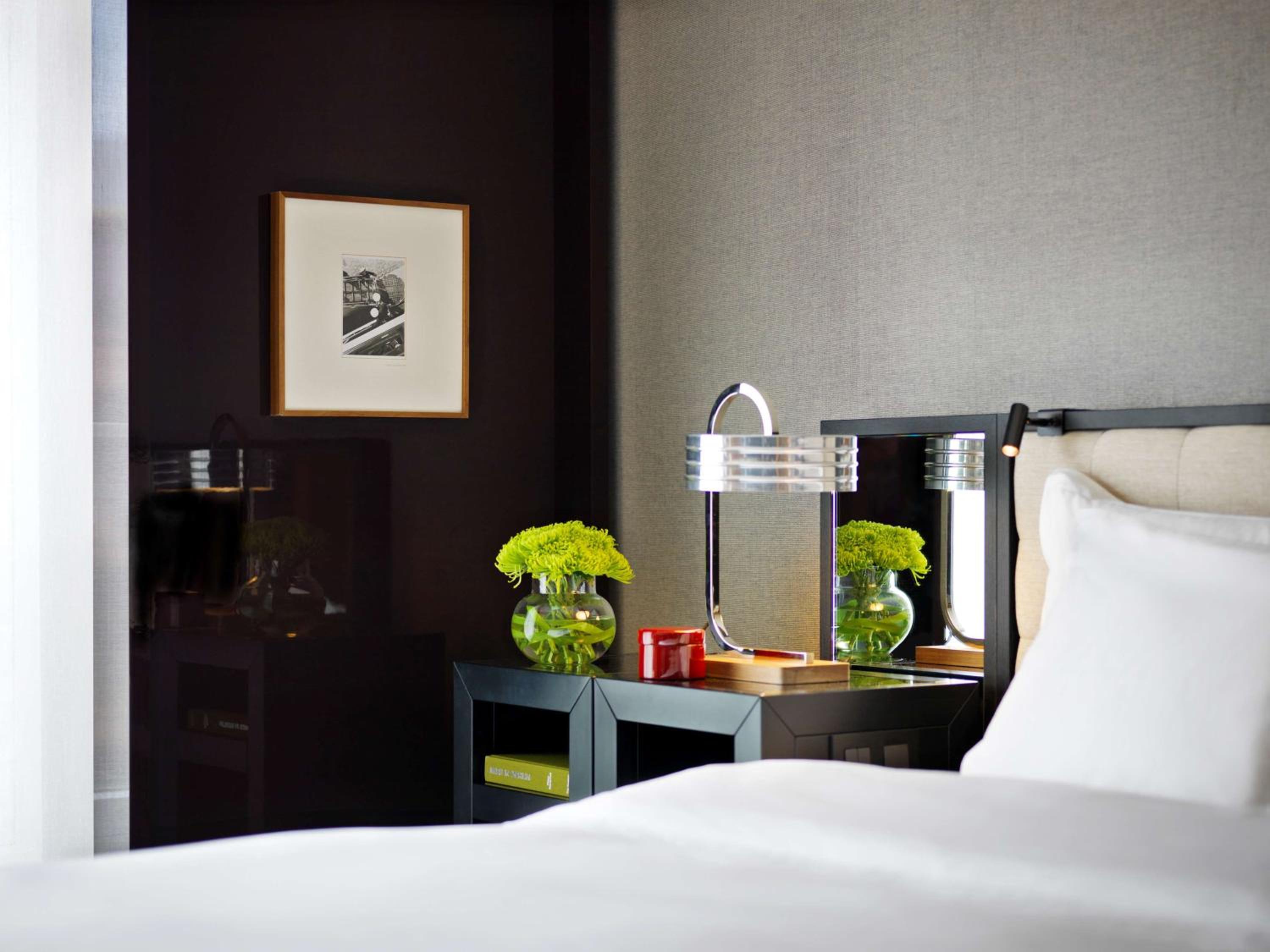 Twin Room with View thumbnail 6