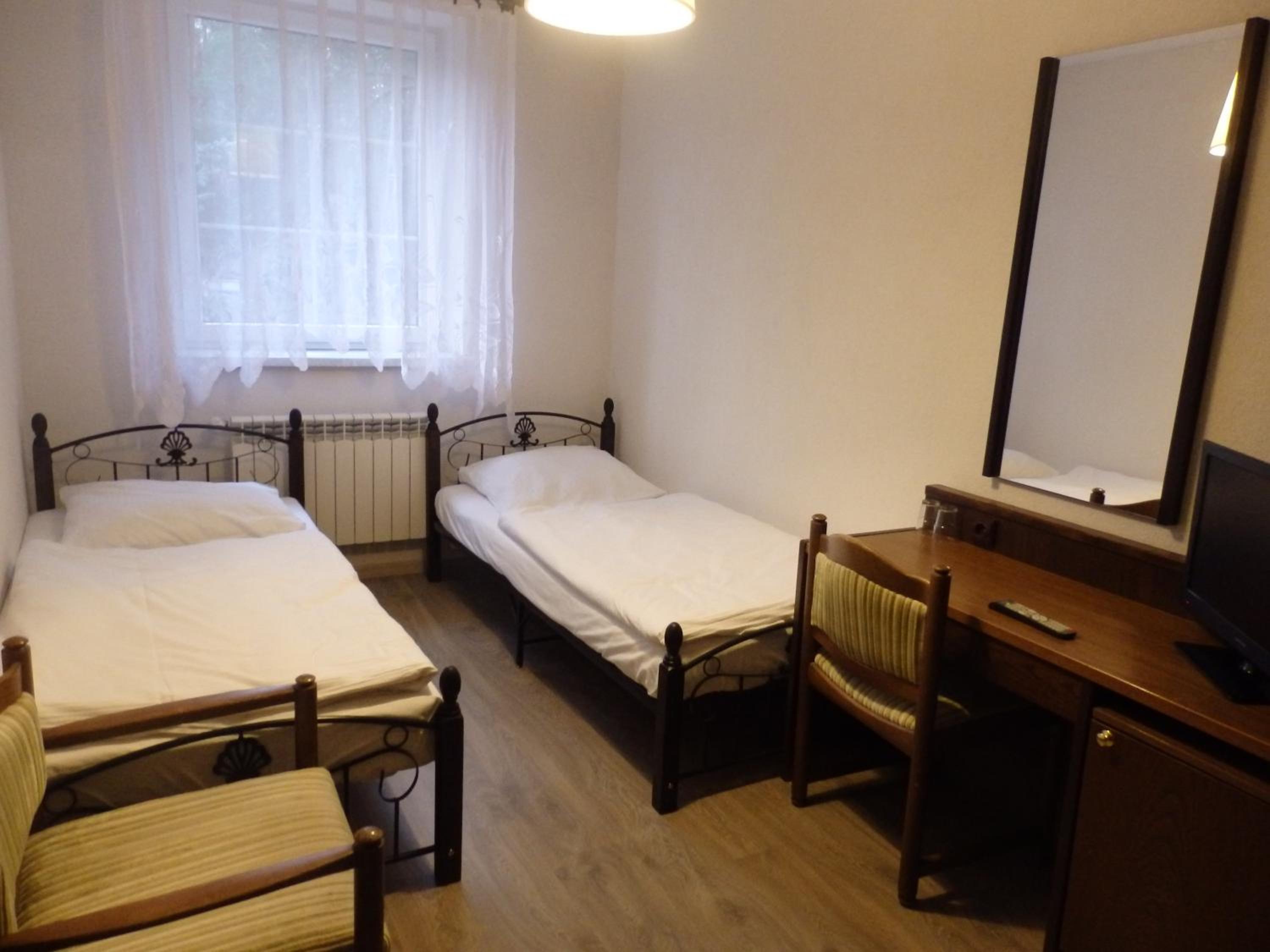 Small Double Room - Photo 1