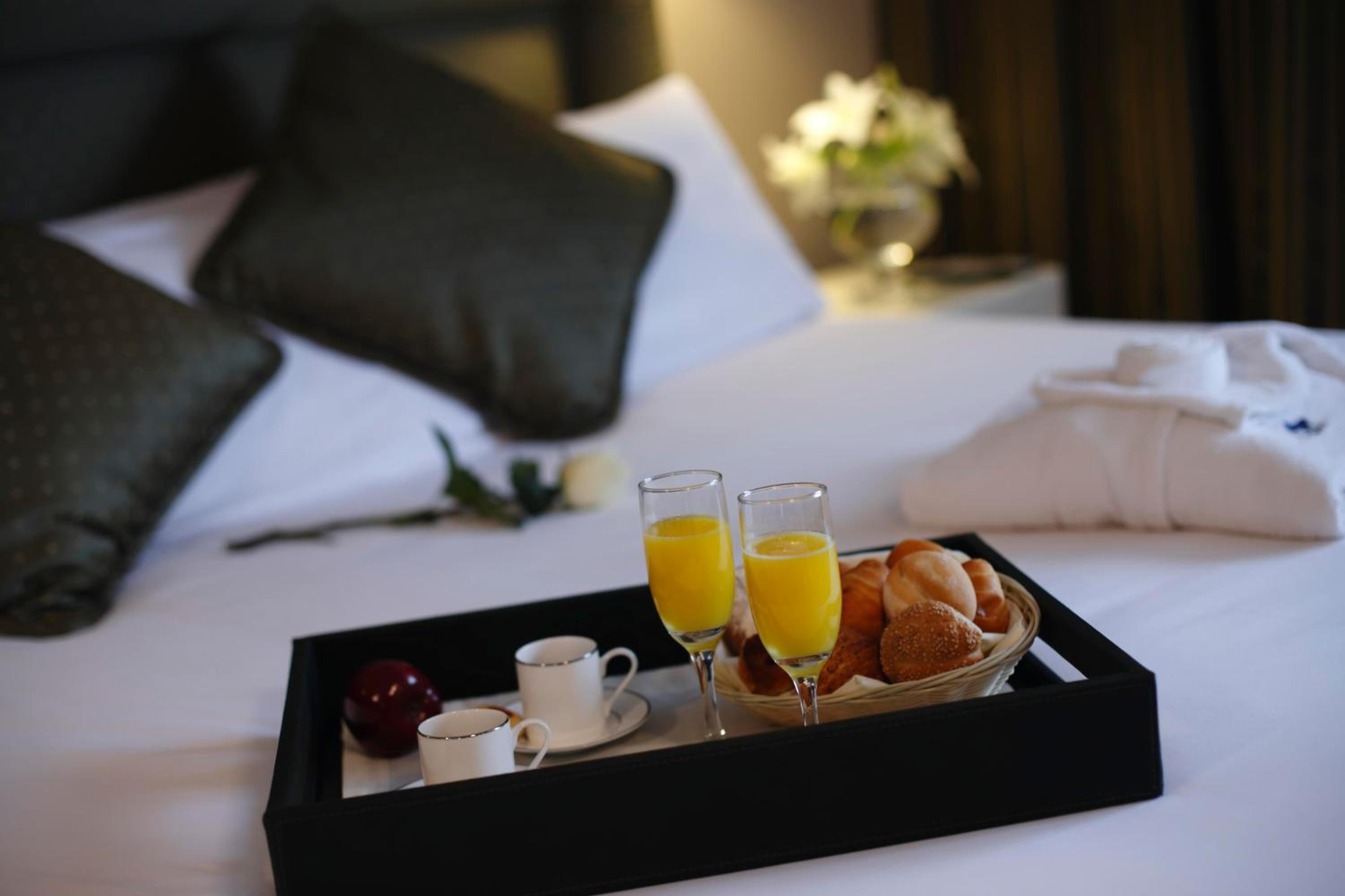 Junior King Suite - Photo 12