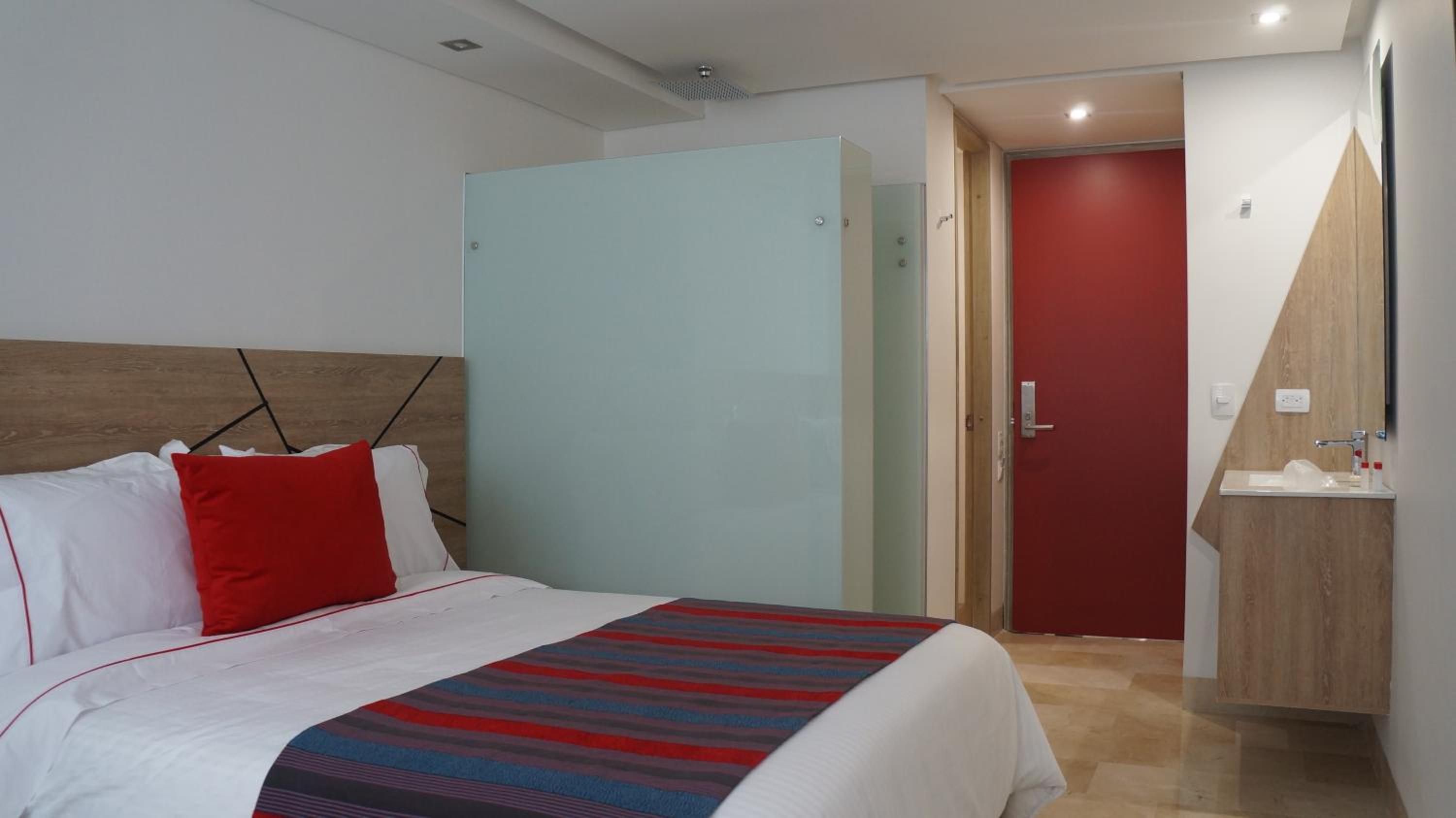 Standard Double or Twin Room photo 3