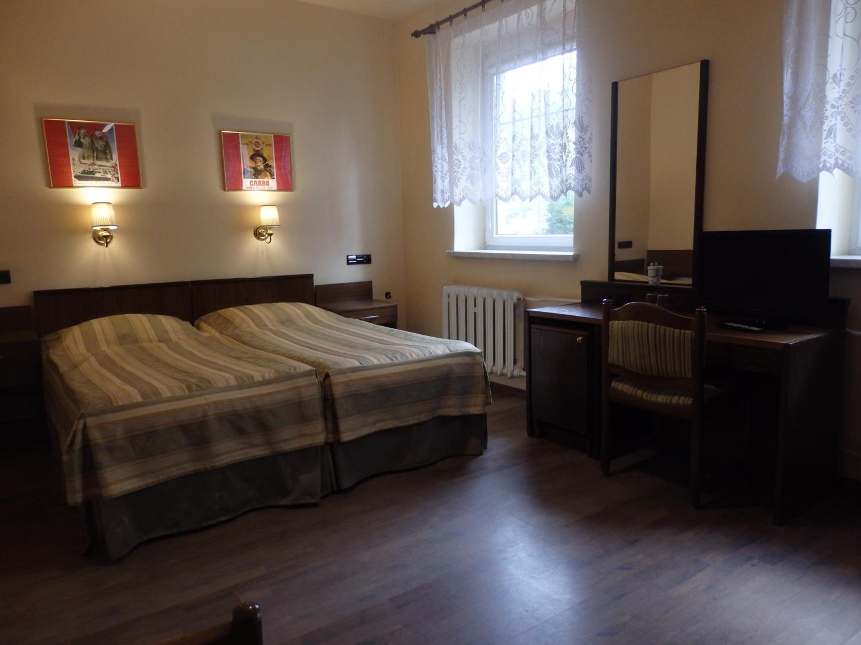 Two-Bedroom Apartment - Photo 5