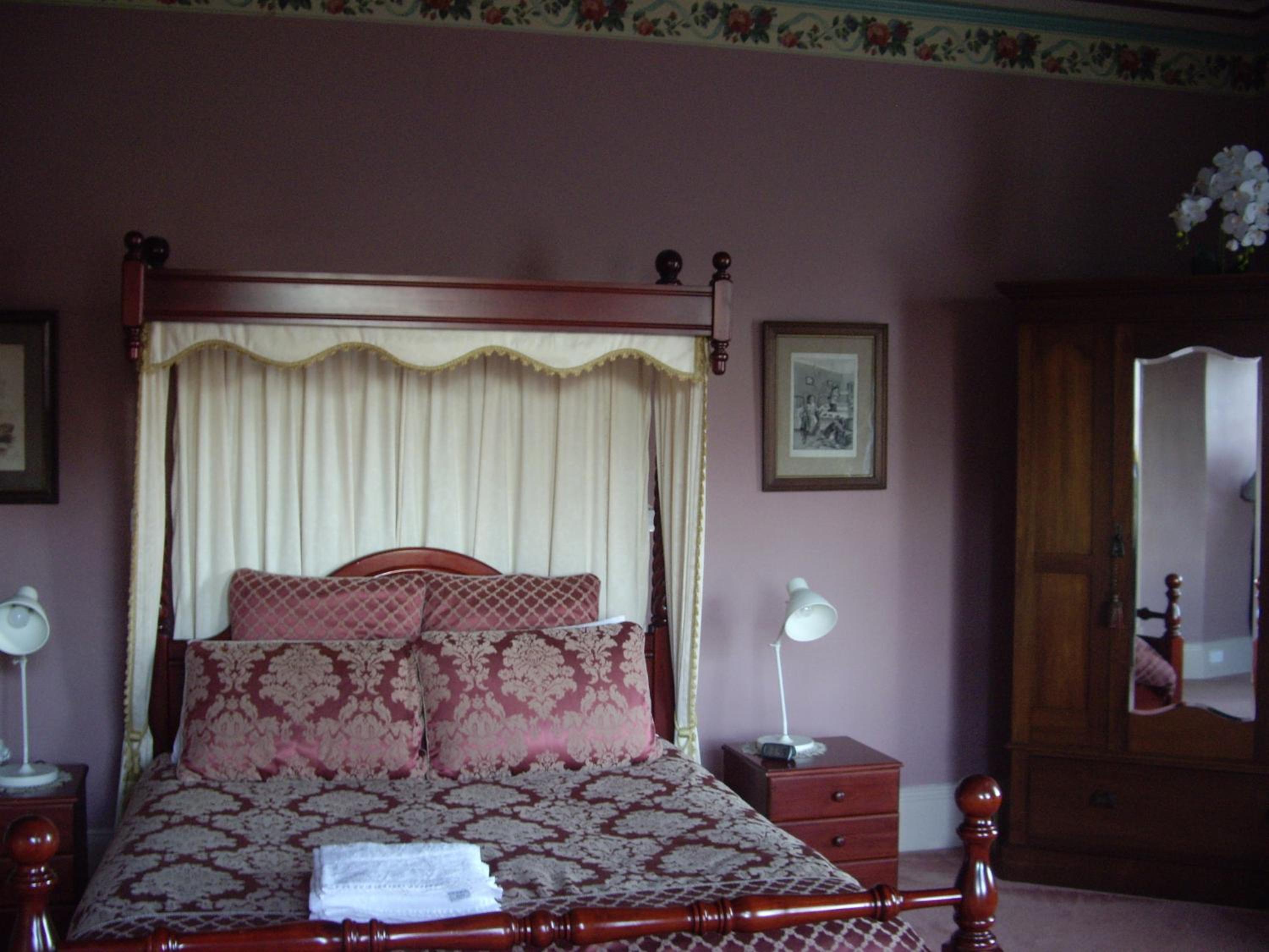 Deluxe Double or Twin Room with Spa Bath photo 3