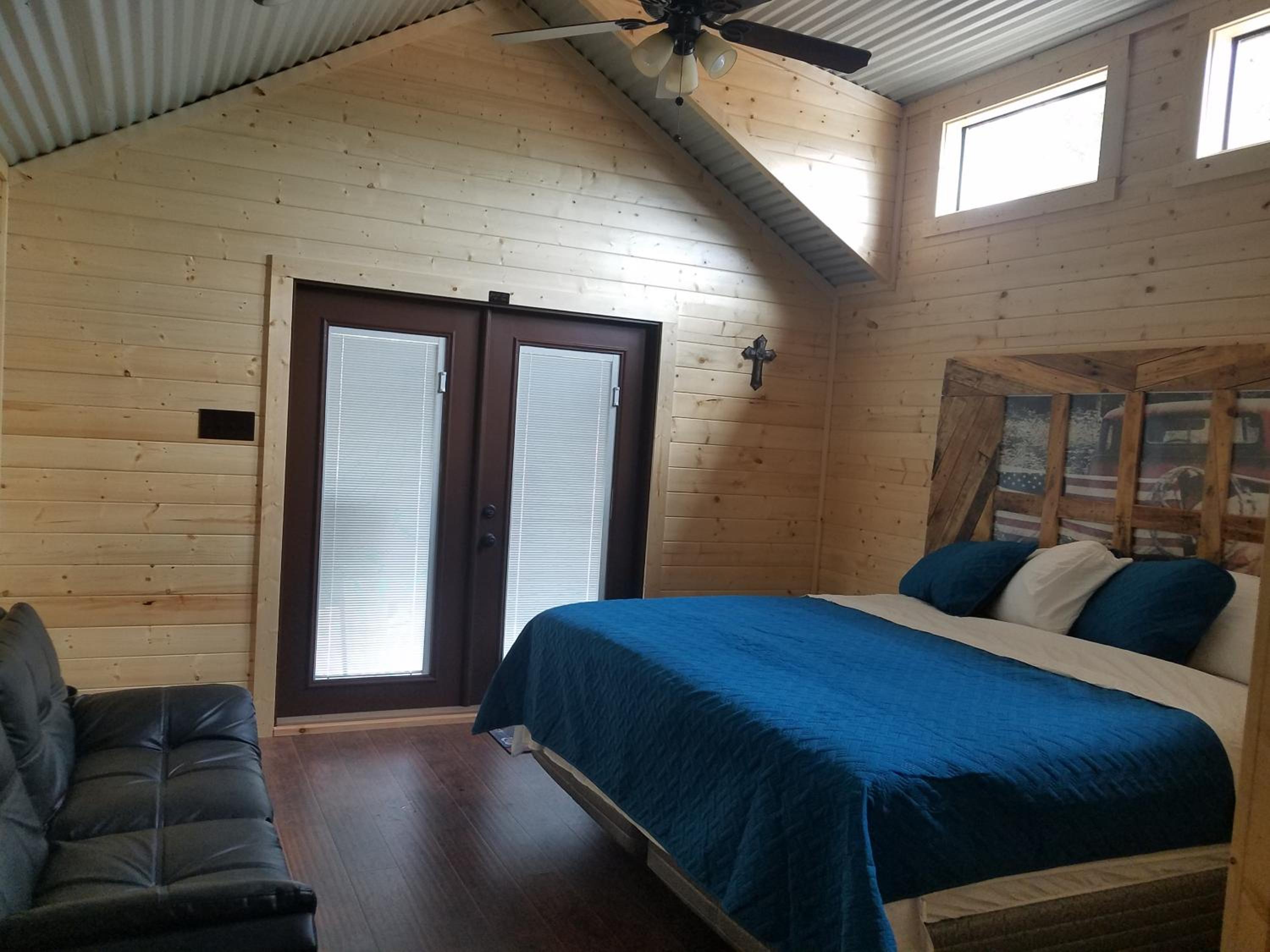Cabin 2 photo 3