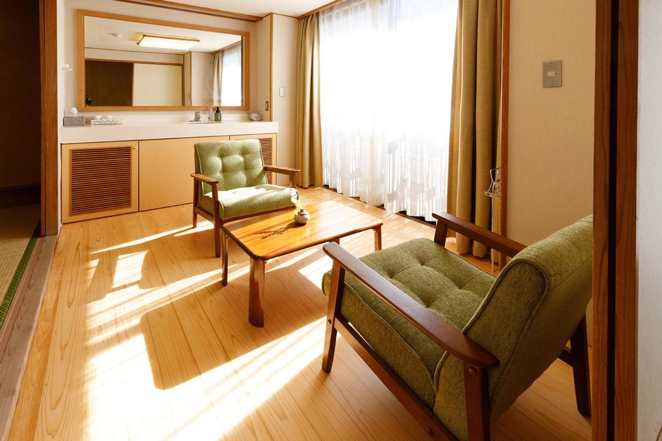 Deluxe Family Suite photo 1