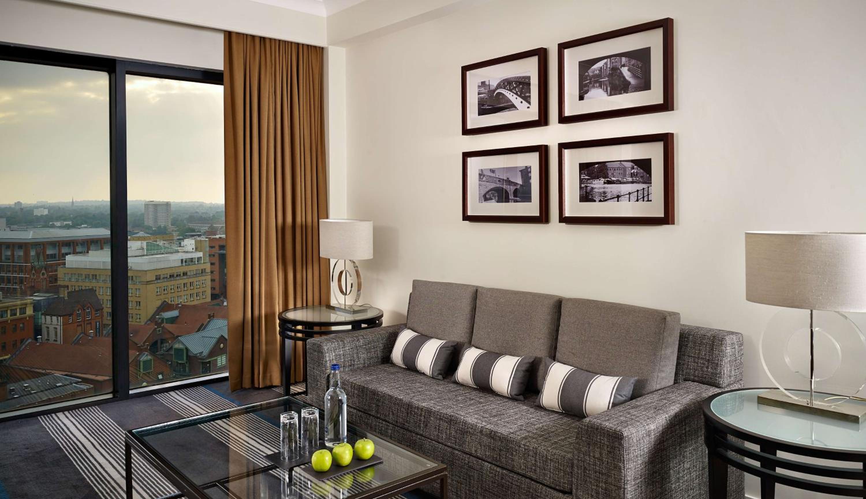 Suite - Photo 5