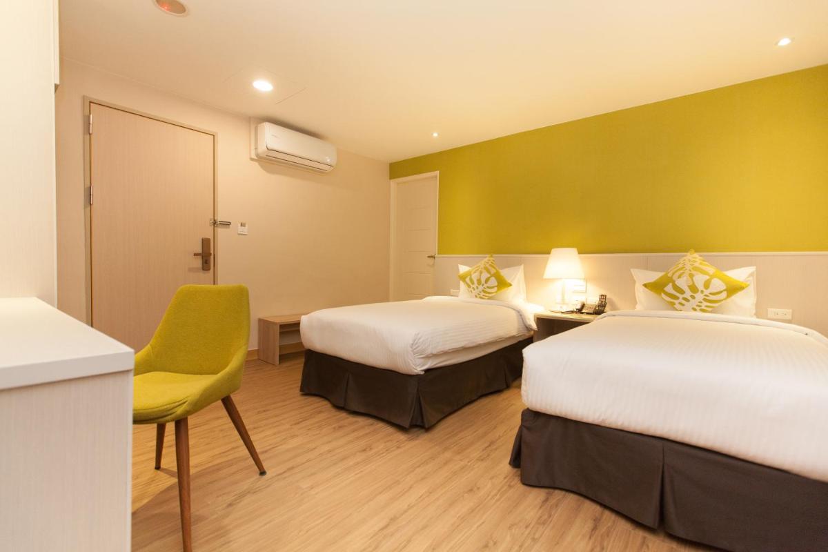 Standard Twin Room photo 2