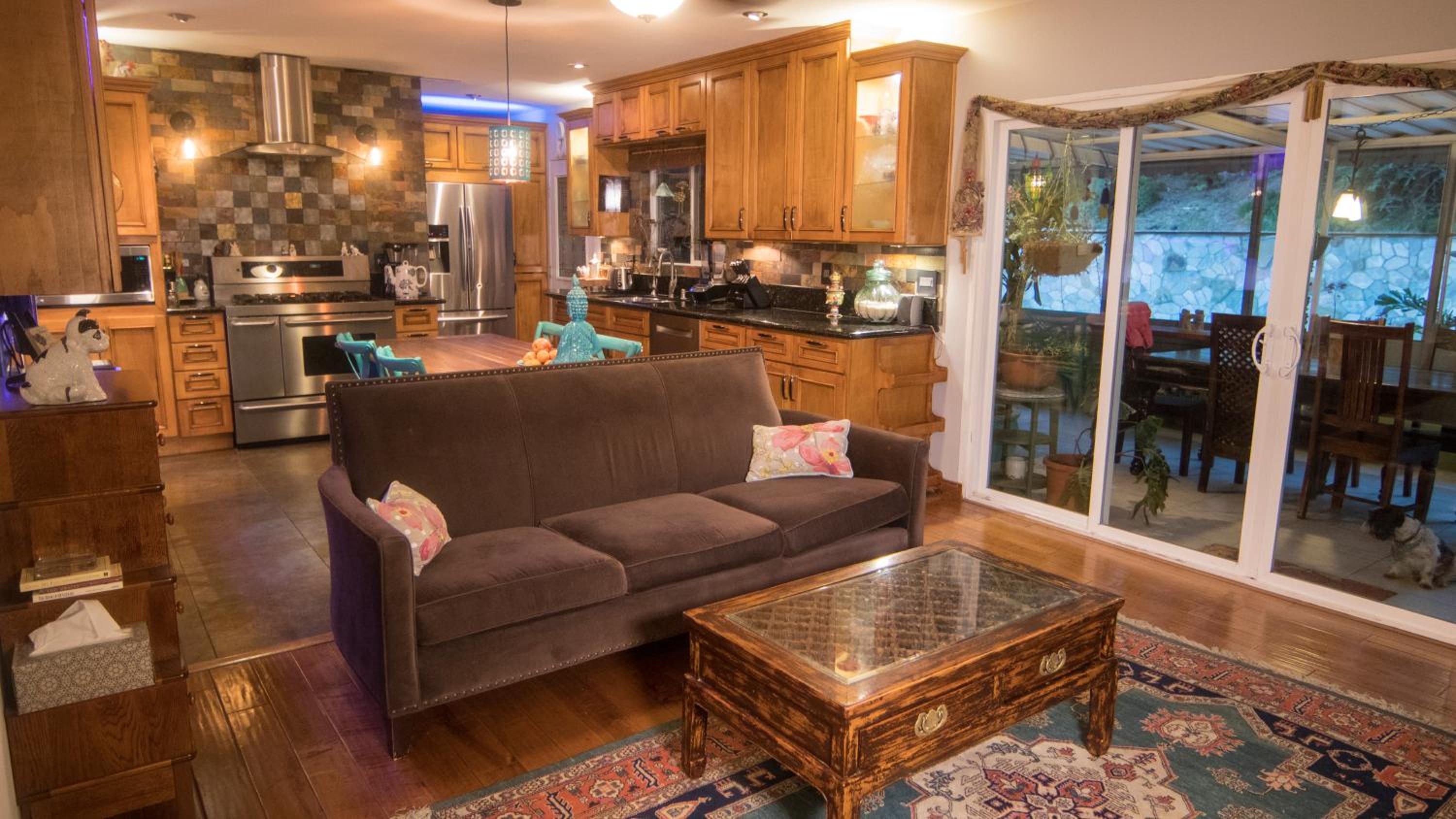 Four-Bedroom House photo 3