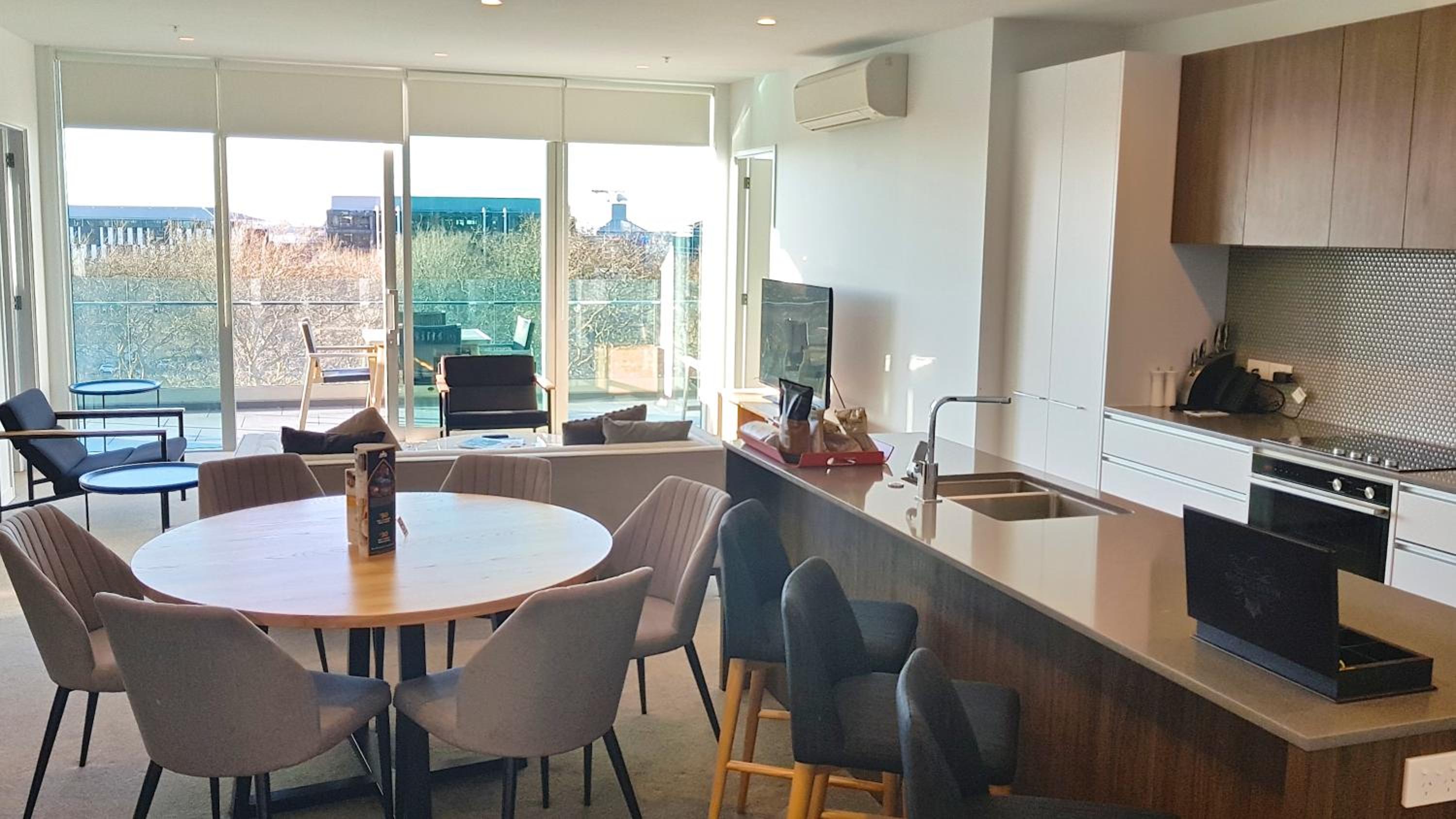 Three Bedroom Apartment thumbnail 6