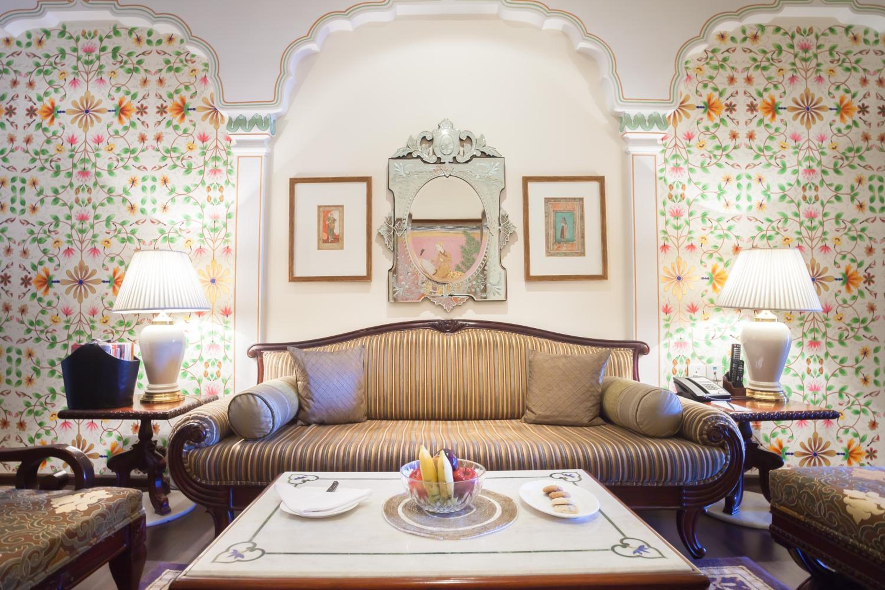Deluxe Premium Suite - Photo 8