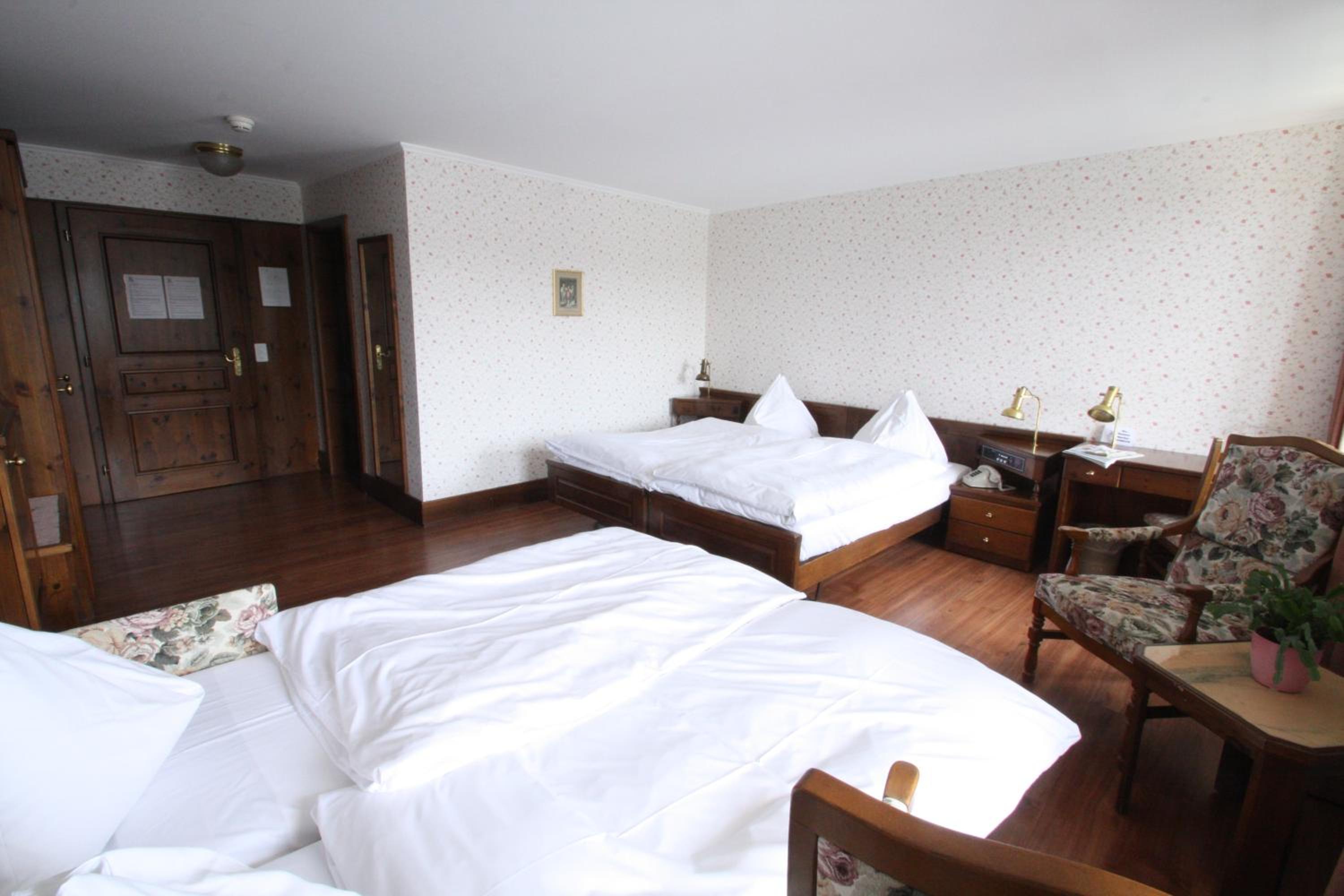 Quadruple Room - Photo 3