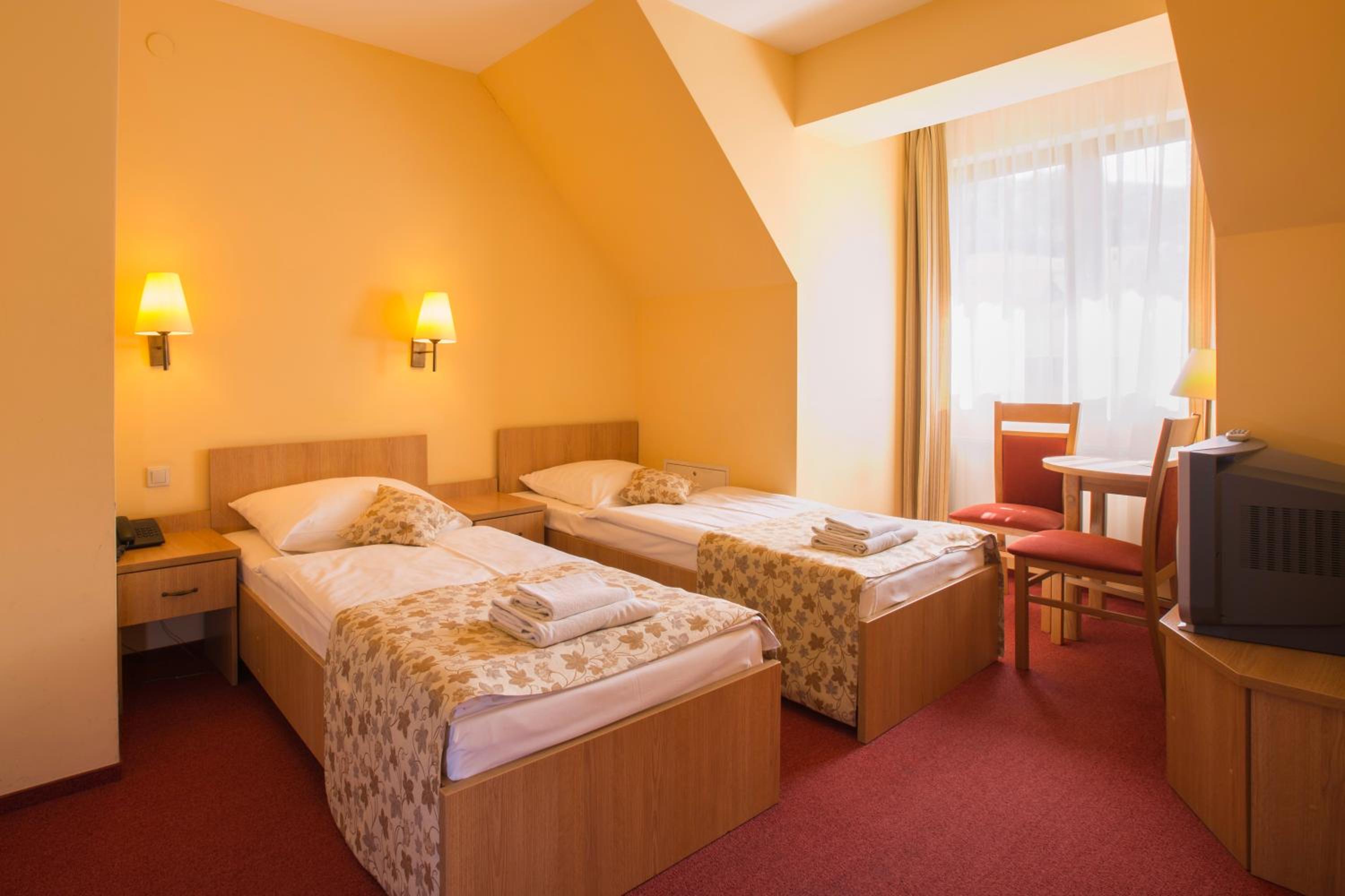 Standard Double Room - Photo 1