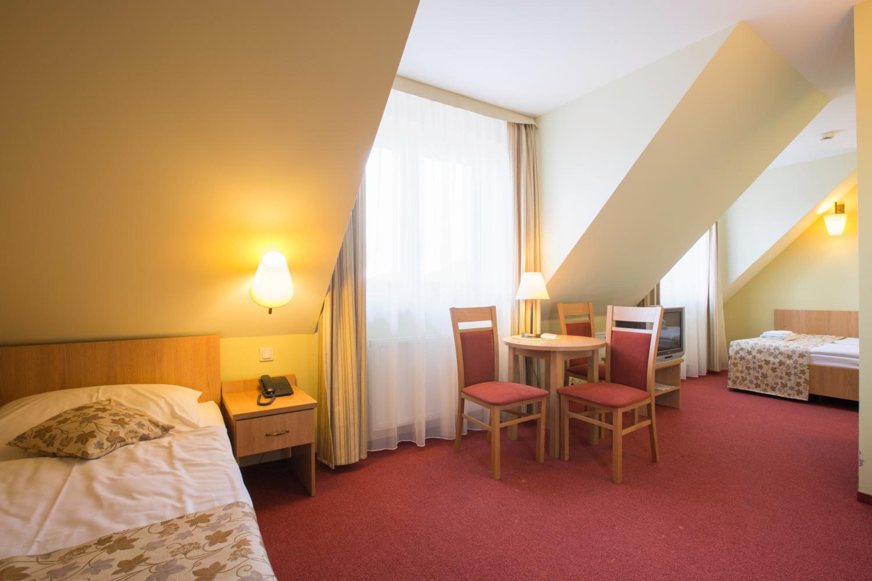 Triple Room - Photo 3
